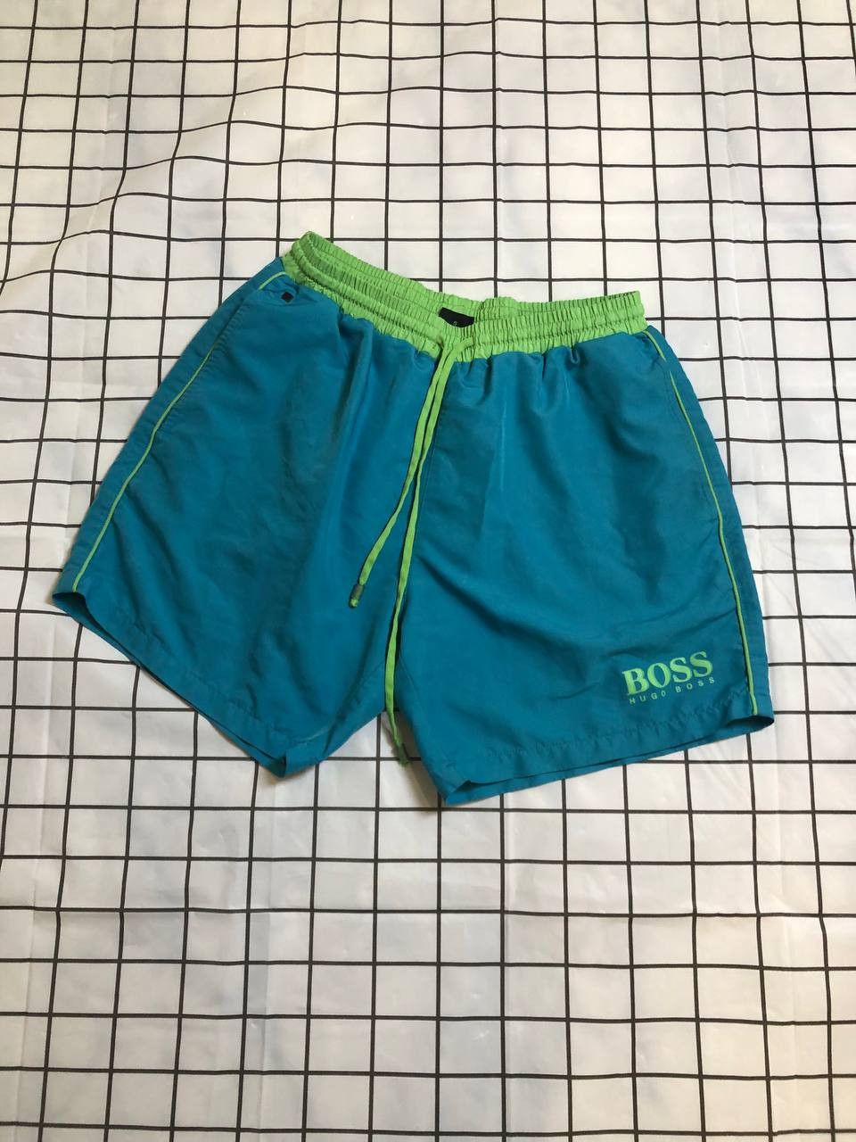 Hugo Boss Vintage Hugo Boss Y2K Logo Streetwear Shorts Size S Size US 30 / EU 46 - 1 Thumbnail