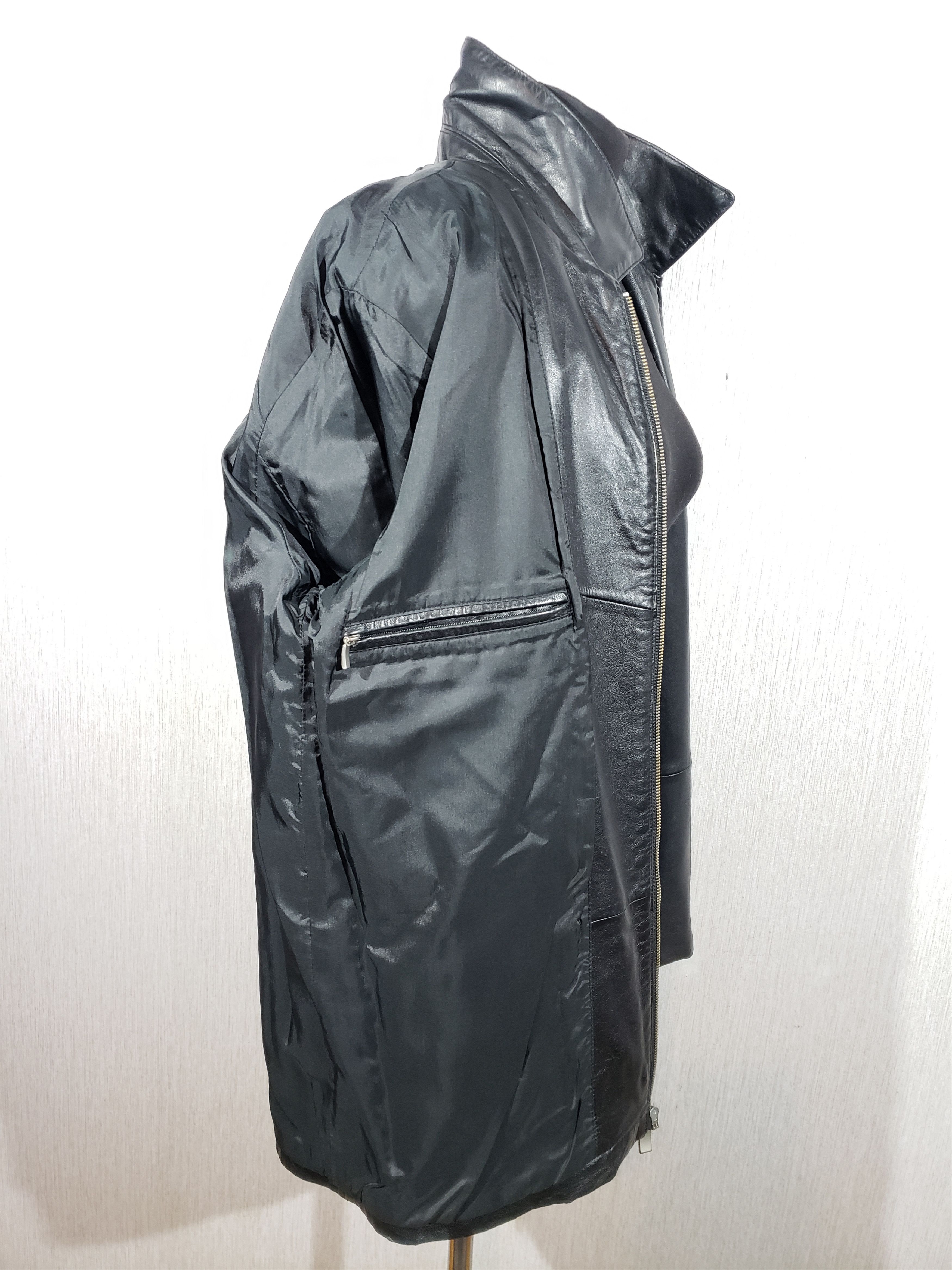 Mercedes-Benz Leather jacket with a zipper and convenient pockets. Size US L / EU 52-54 / 3 - 7 Thumbnail