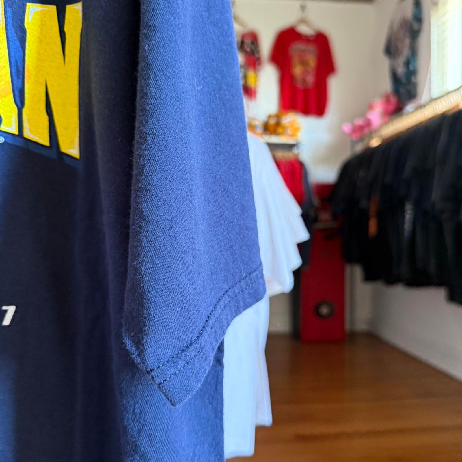Vintage Vintage Y2K Michigan Wolverines Final Four T-Shirt Size US XL / EU 56 / 4 - 5 Thumbnail