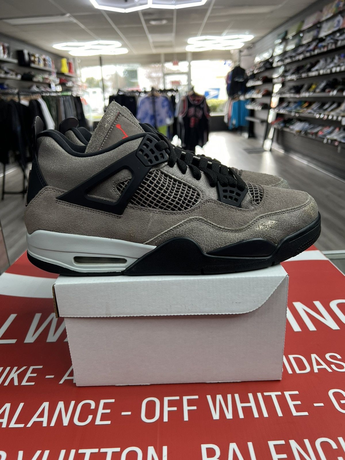 Air Jordan 4 Taupe Haze Size 13