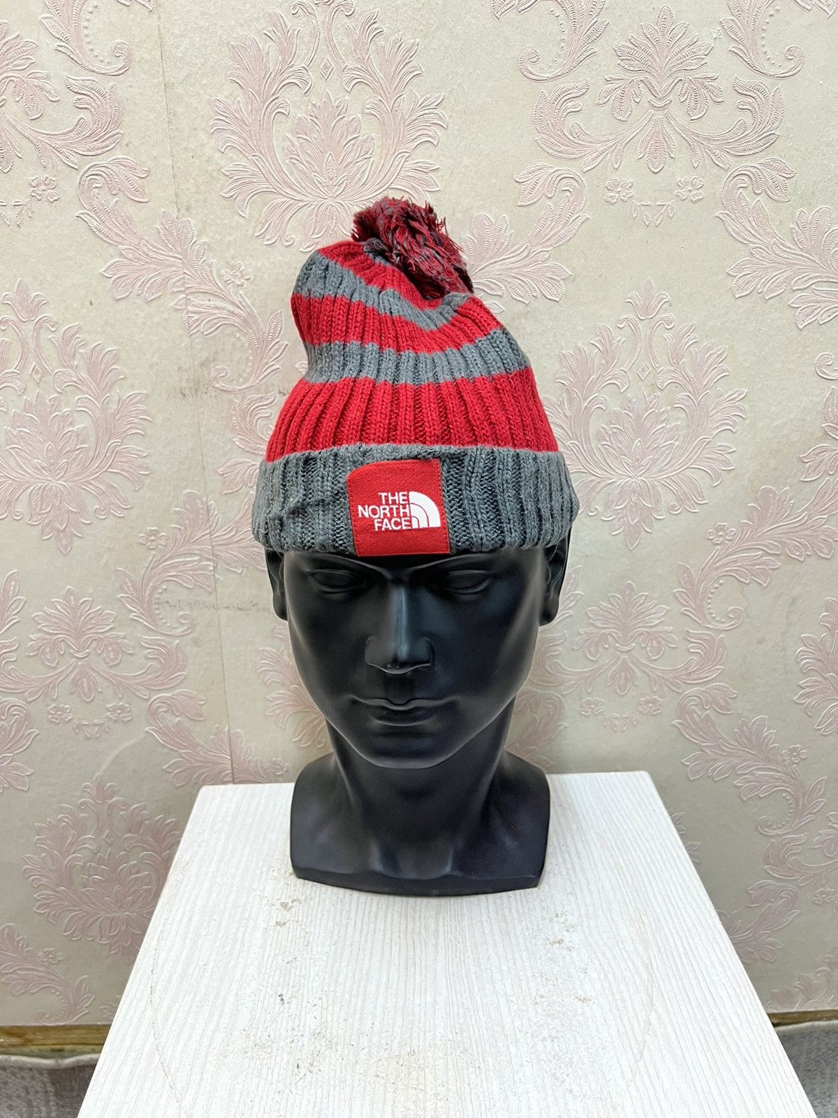 The North Face Vintage The North Face Striped Design Crochet Beanie Hats Size ONE SIZE - 2 Thumbnail