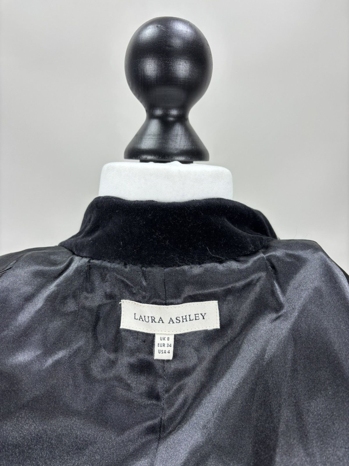 Laura Ashley Womens corduroy coat Laura Ashley Size 4 Color Black Size S / US 4 / IT 40 - 11 Thumbnail