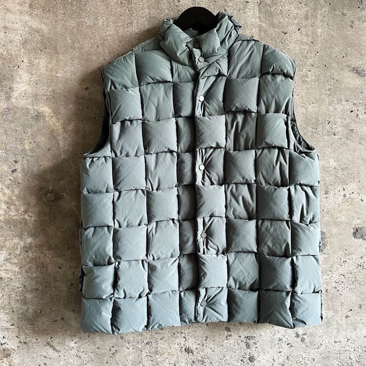 ダウンベスト BOTTEGA VENETA PUFFER INTRECCIATO GILET Bottega Veneta Black Down Vest Bottega Veneta