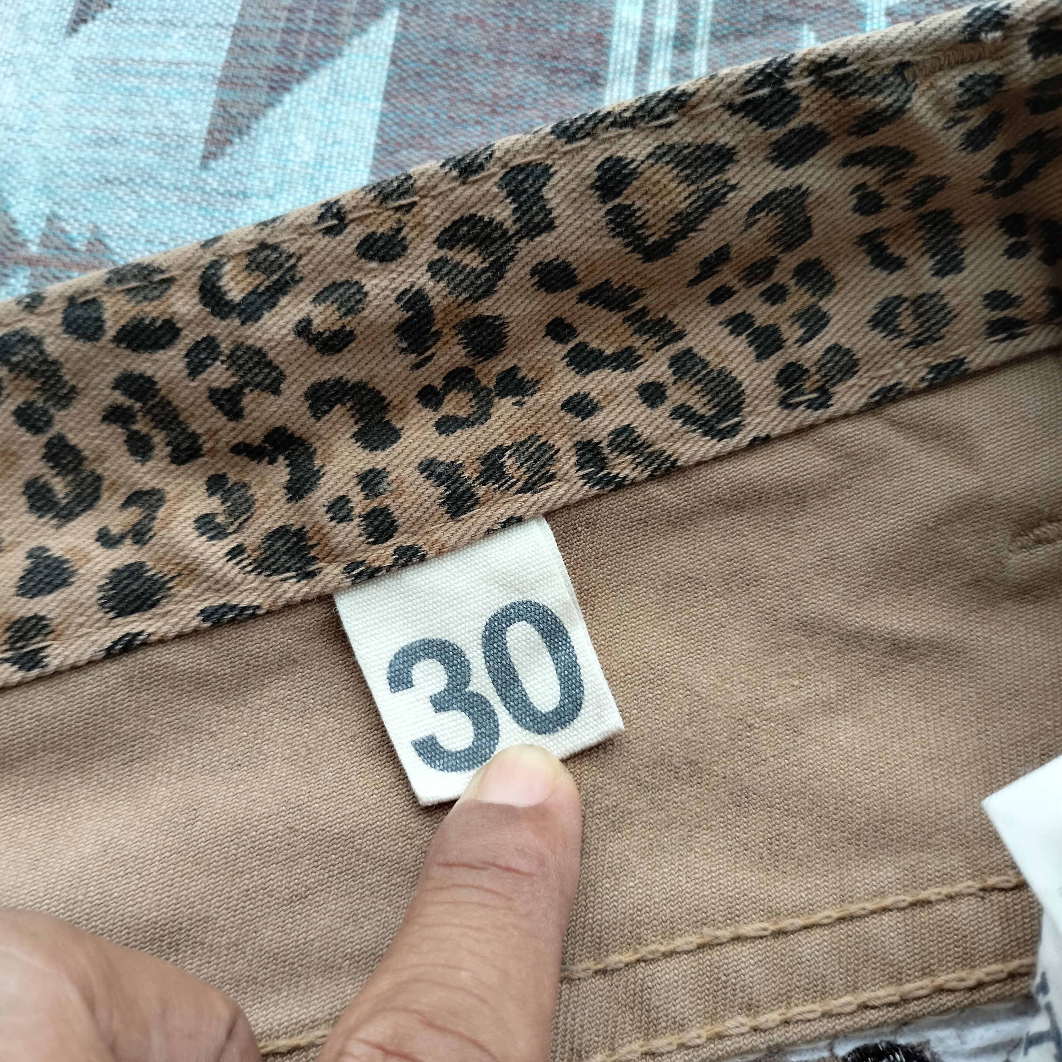 Japanese Brand Lolita yoshitomo nara leopard pants Size US 30 / EU 46 - 7 Thumbnail