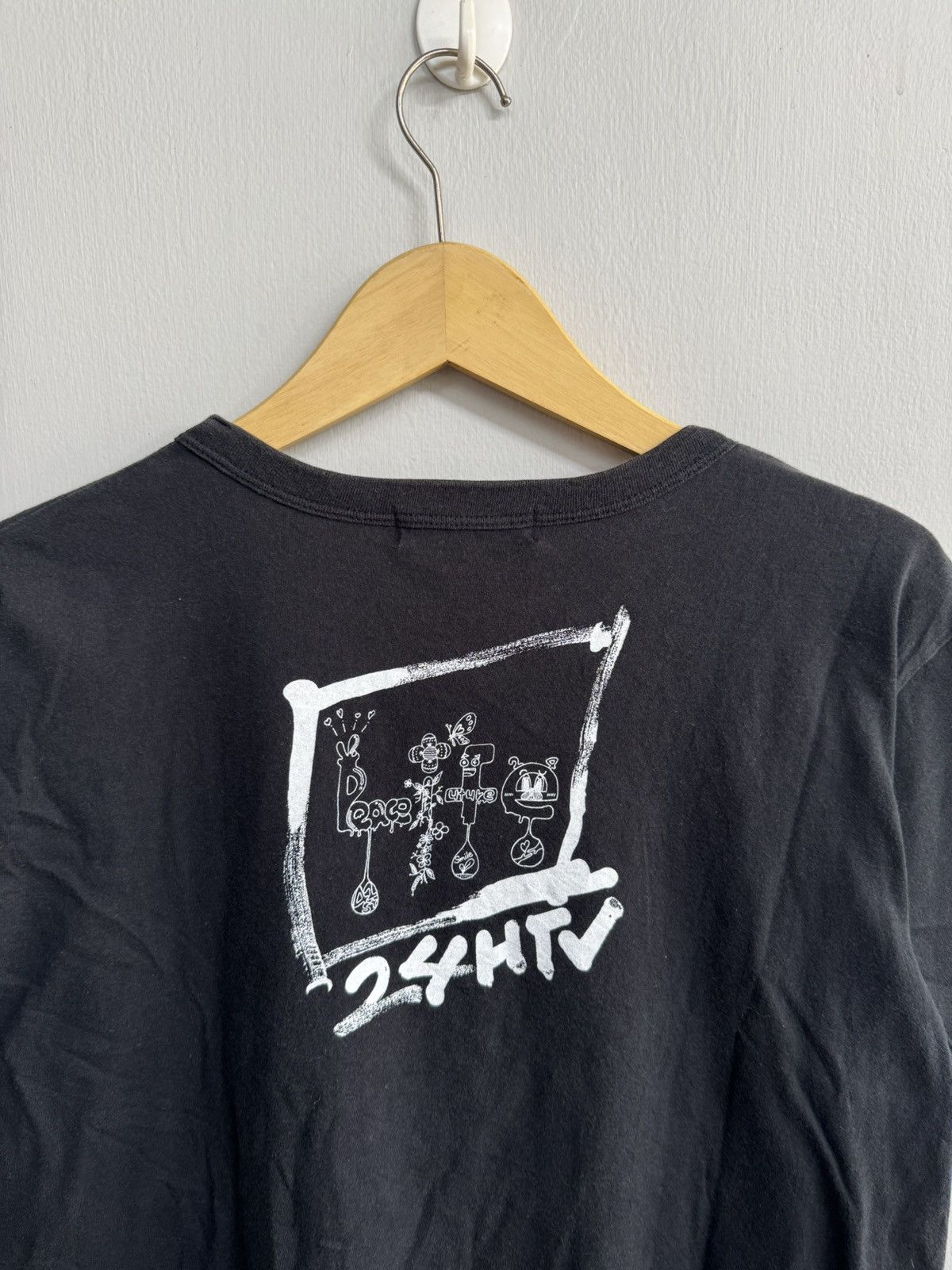 Japanese Brand VINTAGE 24 HOUR TELEVISION MOON EYE MOTIF BLACK T SHIRT Size US L / EU 52-54 / 3 - 4 Thumbnail
