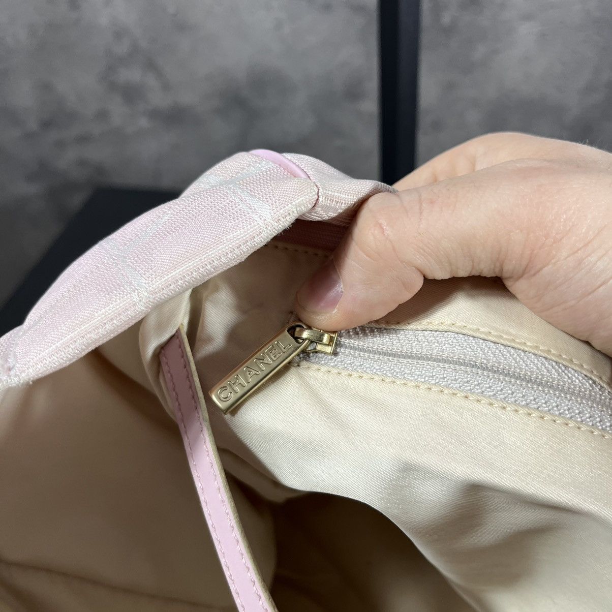 Chanel Archive Chanel Aligne Pink Travel Line Monogram Hand Bag Size ONE SIZE - 17 Thumbnail