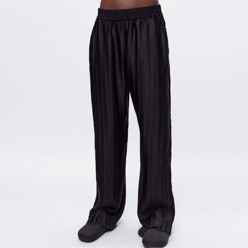 Zara New Zara Black Pleated Wide Leg Pull-On Pants Size XL Size 38" / US 16 / IT 52 - 1 Thumbnail