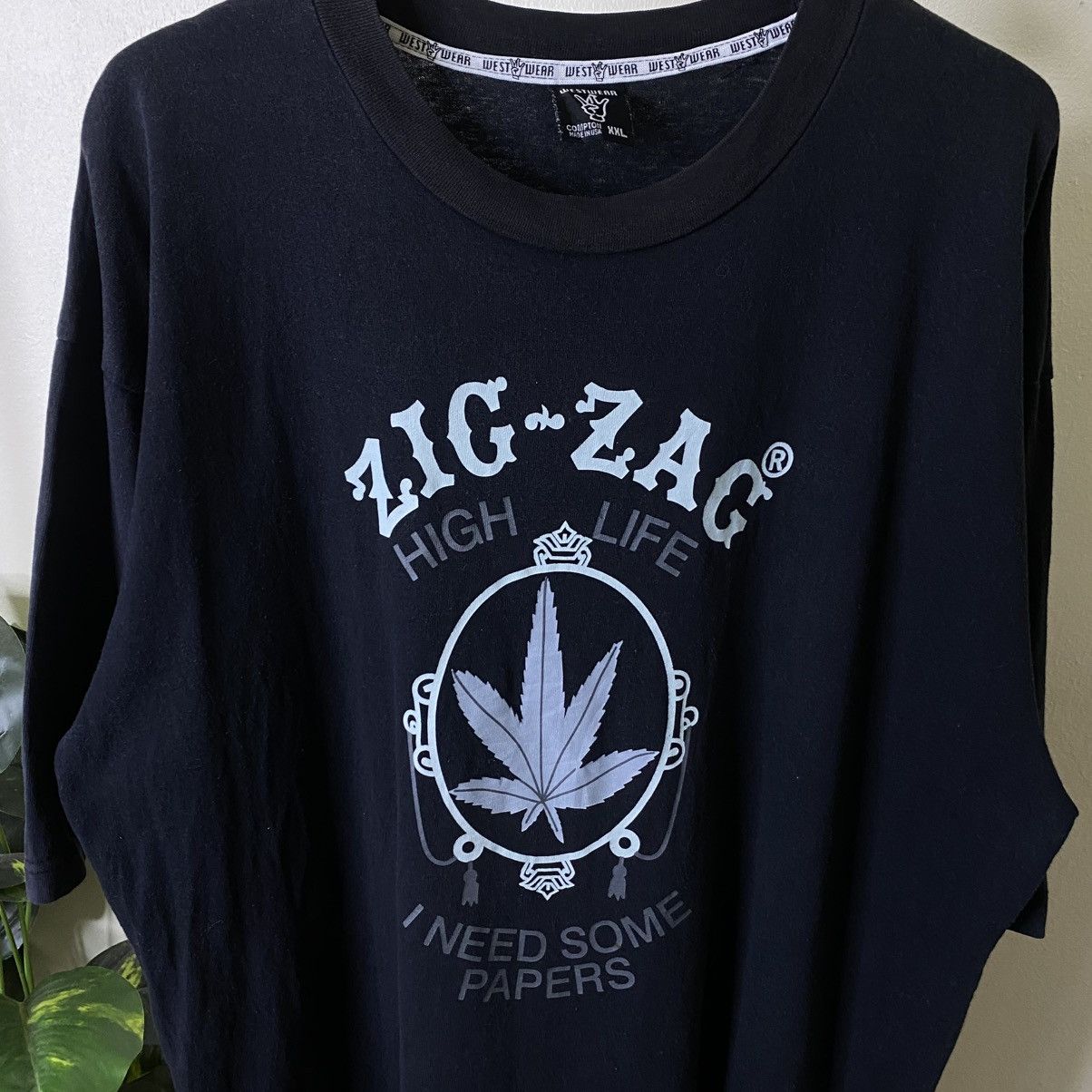 Vintage Y2K West Wear Zig Zag High Life I Need Some Papers T Shirt Size US XXL / EU 58 / 5 - 2 Thumbnail