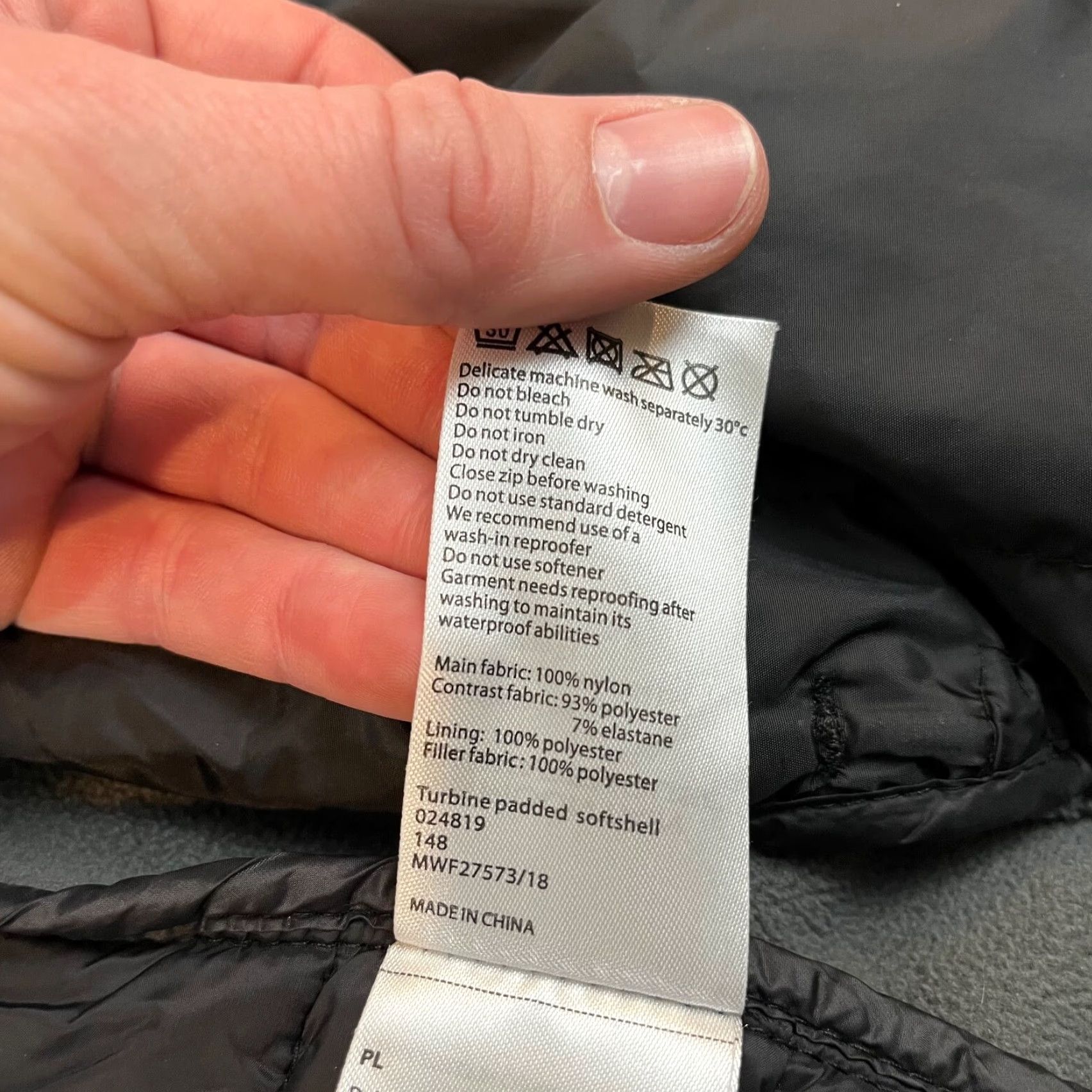 Vintage Mountain Warehouse Jacket Mens Small Black Gray Insulated Hiking Hooded Full Zip Size US S / EU 44-46 / 1 - 4 Thumbnail