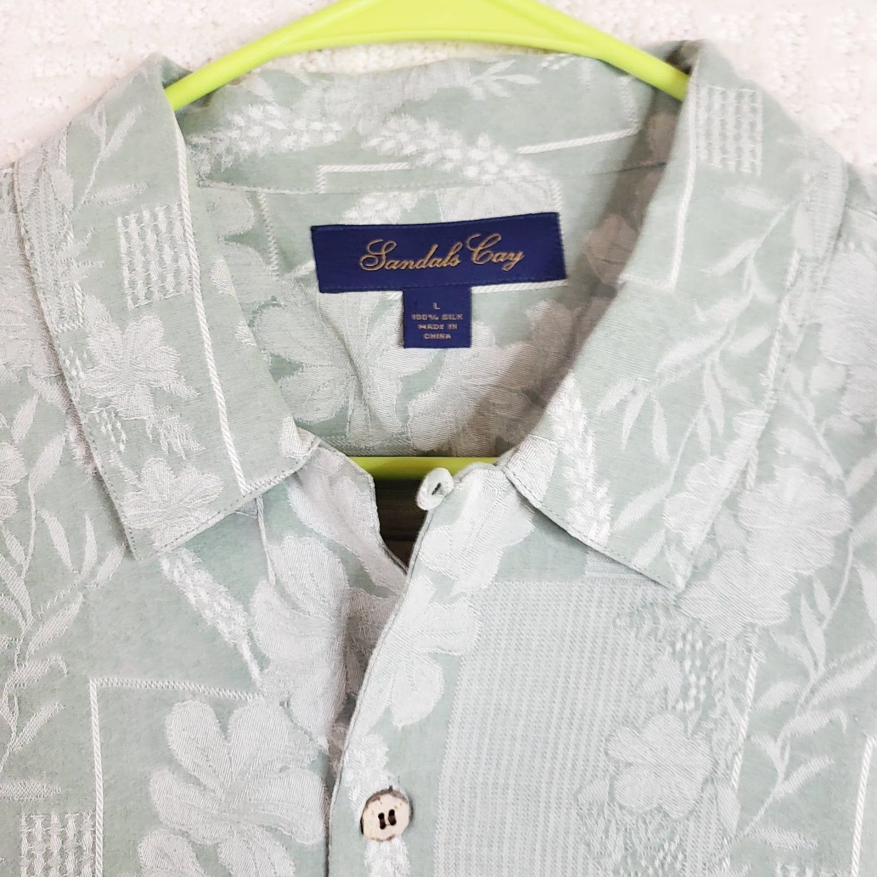 Vintage Sandals Cay Button Short Sleeve Silk Shirt Men’s L Hawaiian Floral Embroidered Green Button-Up Casual, Party, Travel, Wedding Size US L / EU 52-54 / 3 - 5 Thumbnail