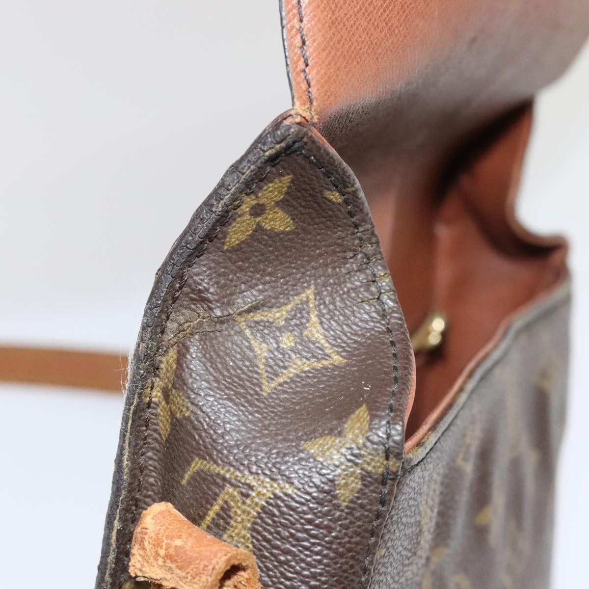 Louis Vuitton LOUIS VUITTON Monogram Saint Cloud GM Shoulder Bag M51242 Size ONE SIZE - 14 Thumbnail