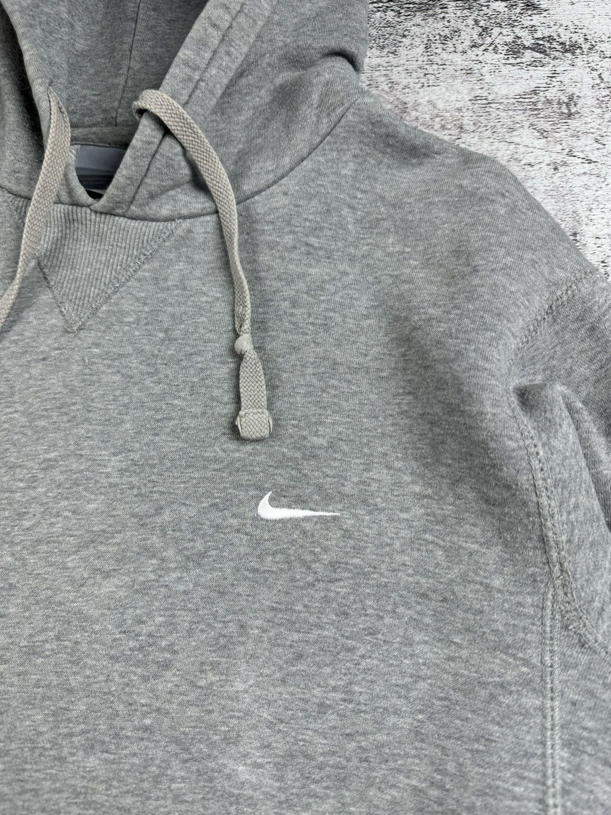 Nike Nike Grey 90S-00S Basic Mini Swoosh Logo Vintage Y2K Hoodie Size US M / EU 48-50 / 2 - 6 Thumbnail