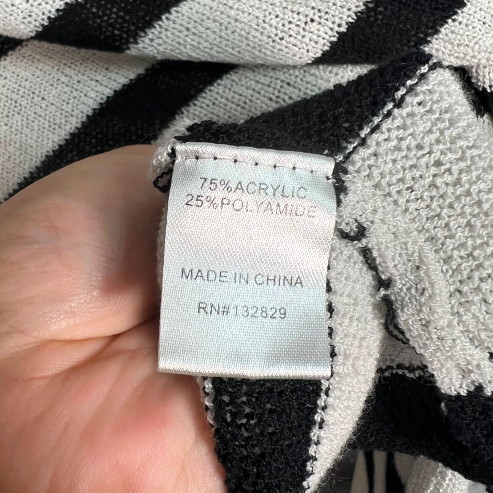 superdown Superdown Striped Knit Sweater Pullover Black & White Medium Womens Size M / US 6-8 / IT 42-44 - 4 Thumbnail