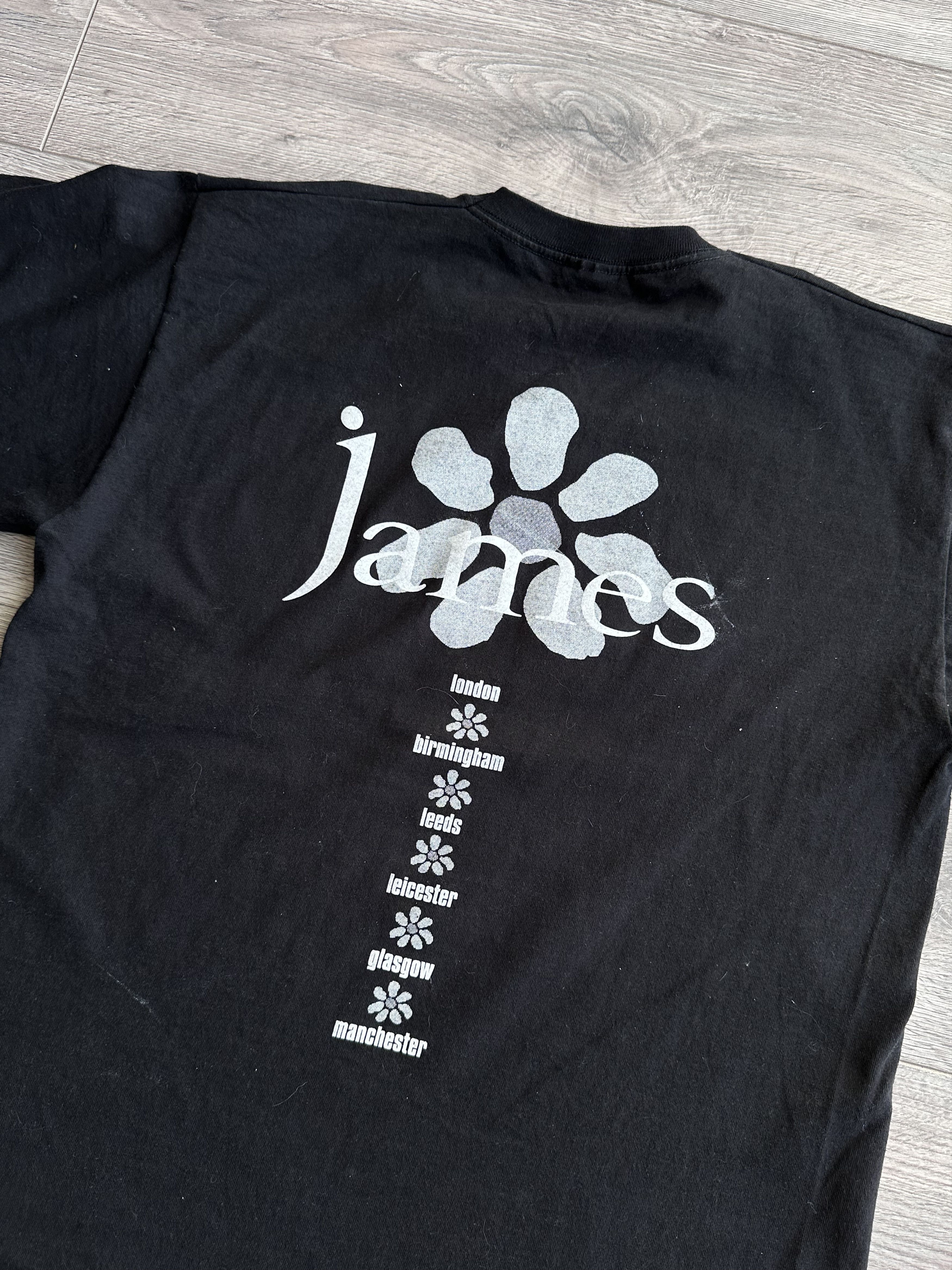 Band Tees James band vintage t shirt Size US L / EU 52-54 / 3 - 8 Thumbnail