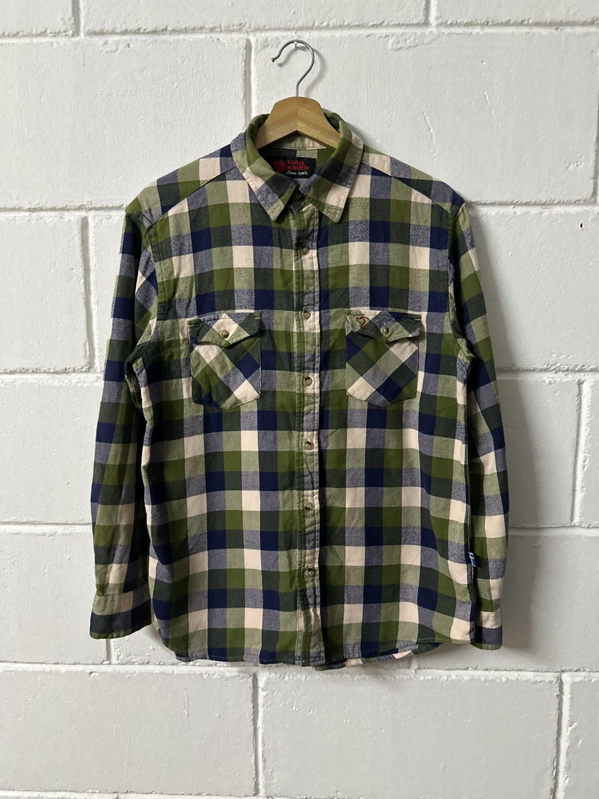 Fjallraven × Vintage Fjällräven Double Pocket Flannel L/S Button Up Size US M / EU 48-50 / 2 - 2 Thumbnail