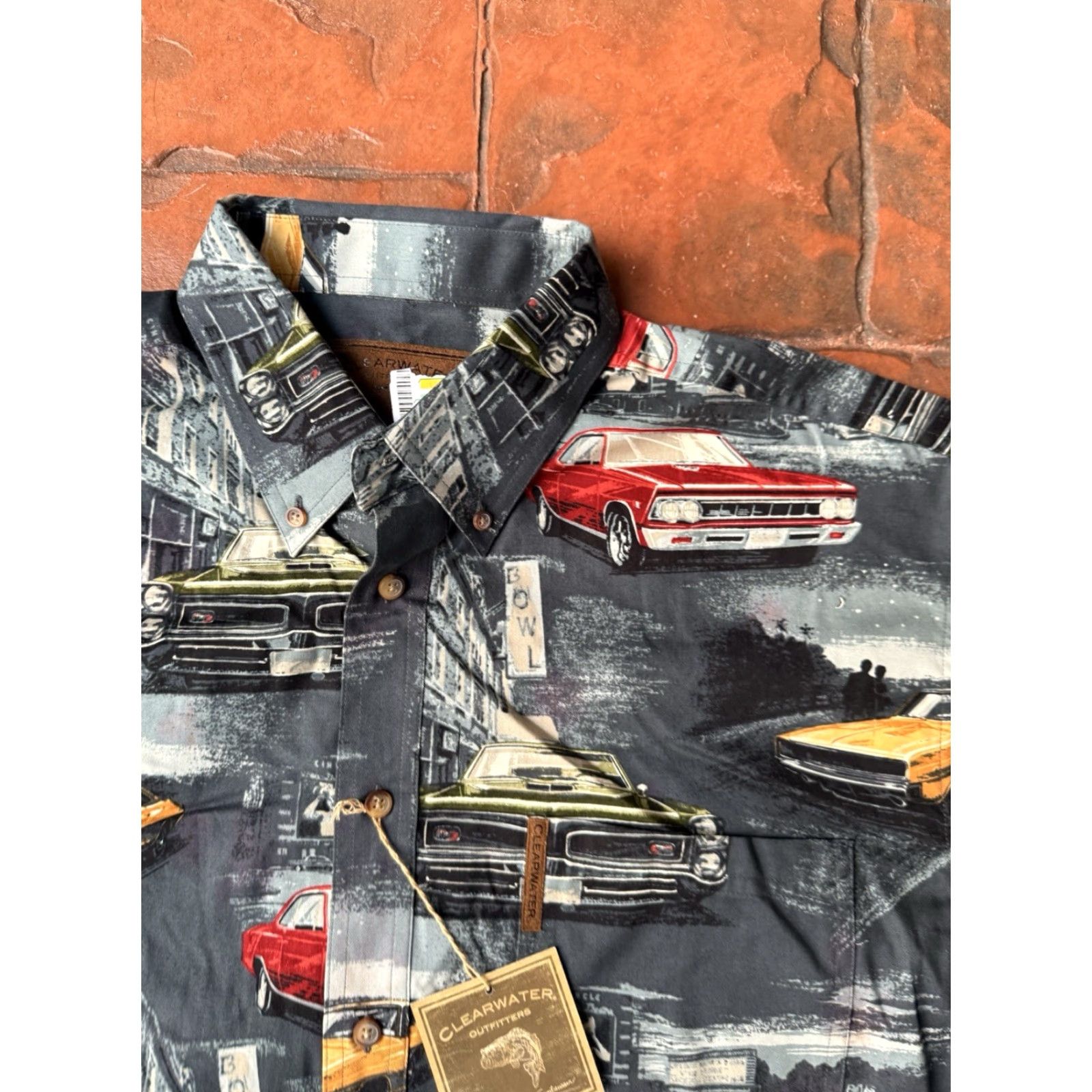 ALOHAS NWT Clearwater Outfitters Hawaiian Shirt Men Large Aloha Cars Graphic Print Short Sleeve Button-Up Collared Size US L / EU 52-54 / 3 - 7 Thumbnail