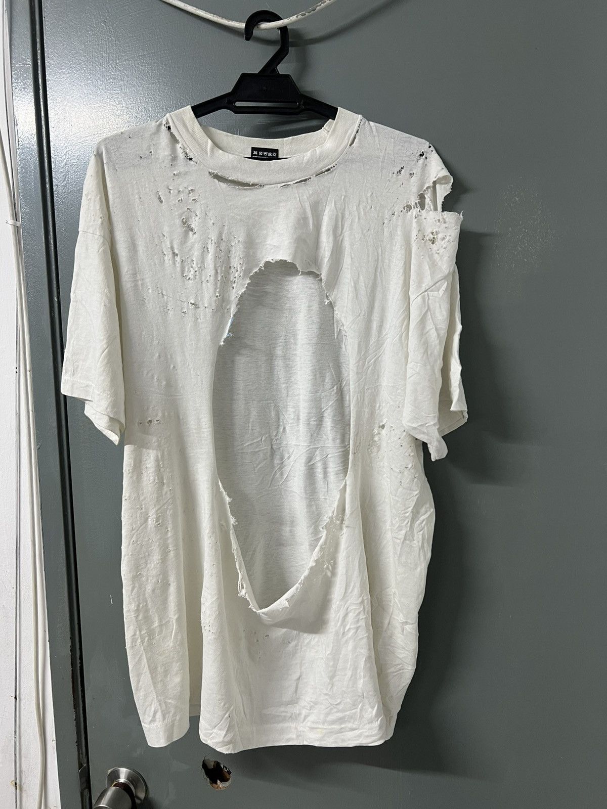 Vintage VINTAGE THRASHED FADED WHITE PLAIN PAPER THIN ERD GRUNGE Size US XL / EU 56 / 4 - 15 Thumbnail
