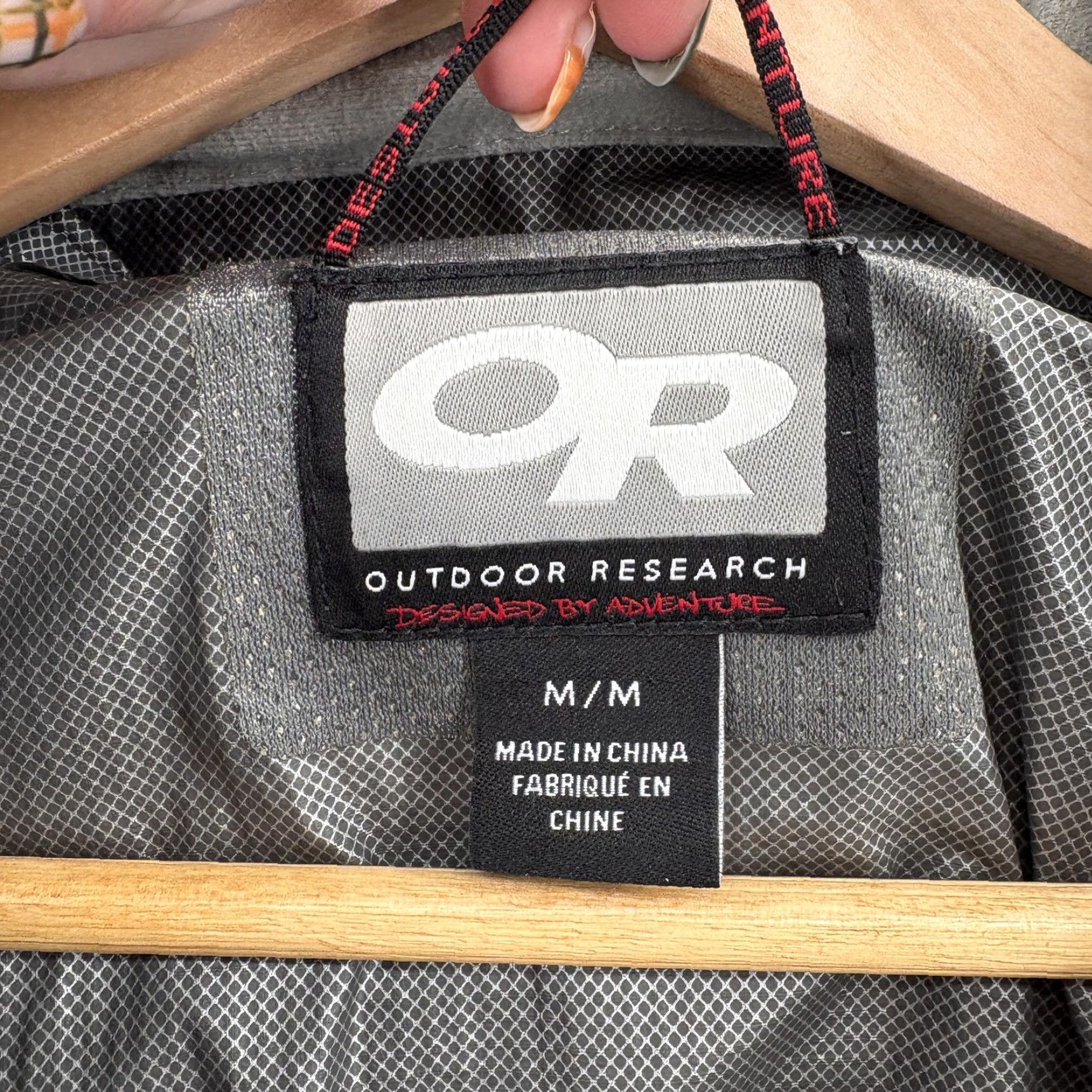 Outdoor Research Outdoor Research Jacket Mens Medium Black Pertex Shield Waterproof Hooded Camp Size US M / EU 48-50 / 2 - 5 Thumbnail