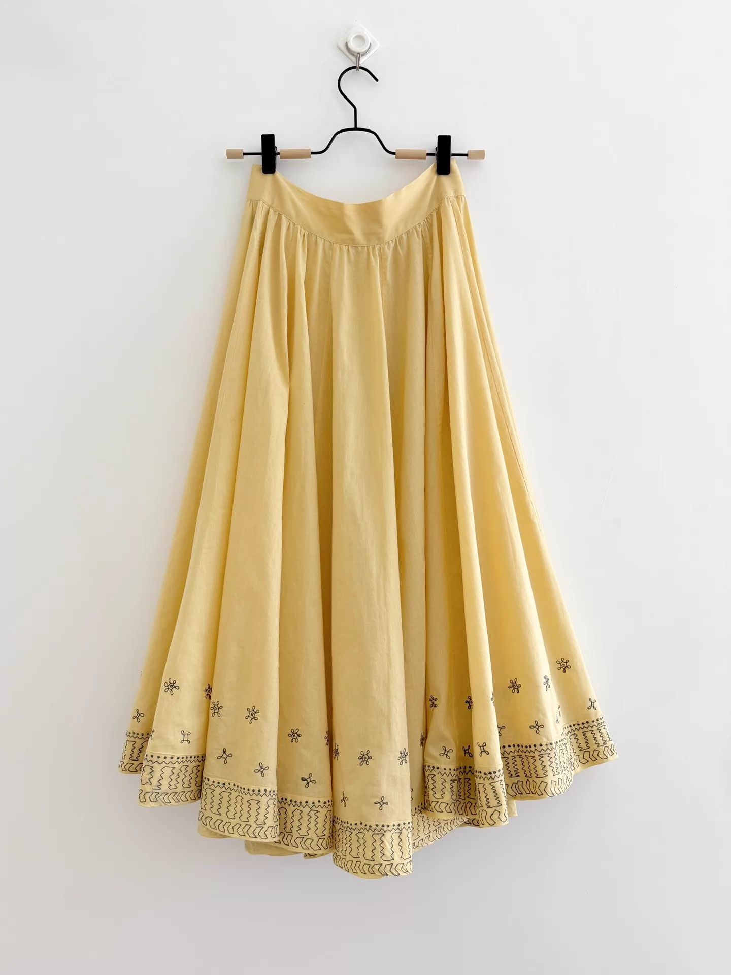 Issey Miyake Issey Miyake Haat Pale Yellow Embroidered SS 2 Size XS / US 0-2 / IT 36-38 - 9 Thumbnail