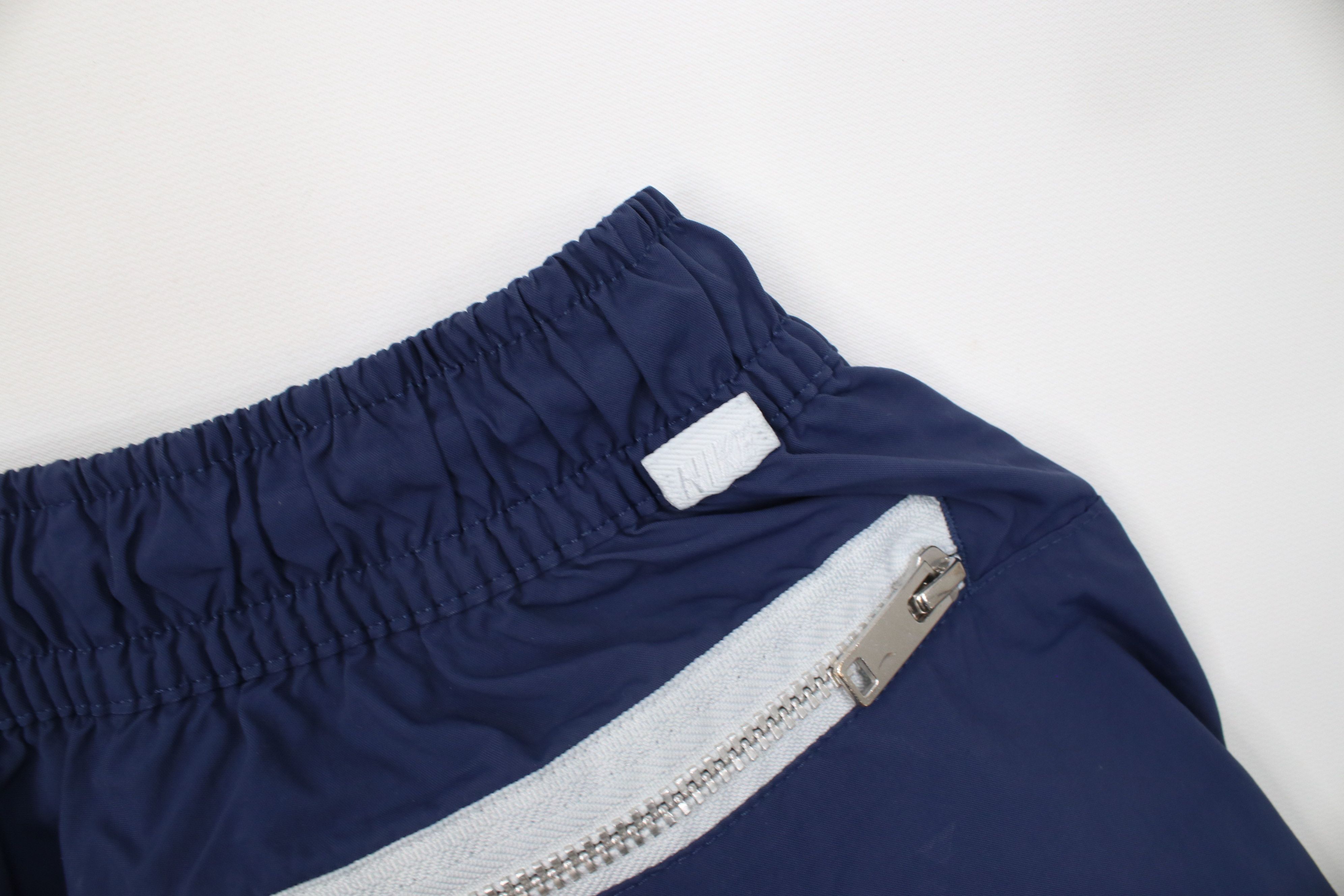 Nike Vintage Y2K Nike Above Knee Windbreaker Cargo Shorts Blue Size US 36 / EU 52 - 15 Thumbnail