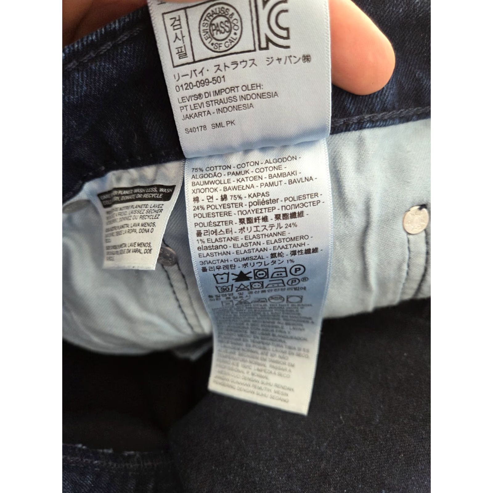 Levi's VINTAGE Levi's 550 Jeans Mens Big & Tall 48x32 Dark Denim Relaxed Tapered Leg 90s Cowboy USA Size US 32 / EU 48 - 4 Thumbnail