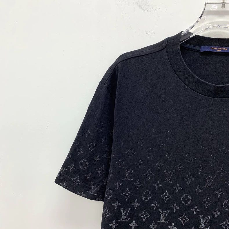 Louis Vuitton Louis Vuitton Black logo full-print cotton crewneck short- Size US M / EU 48-50 / 2 - 3 Thumbnail
