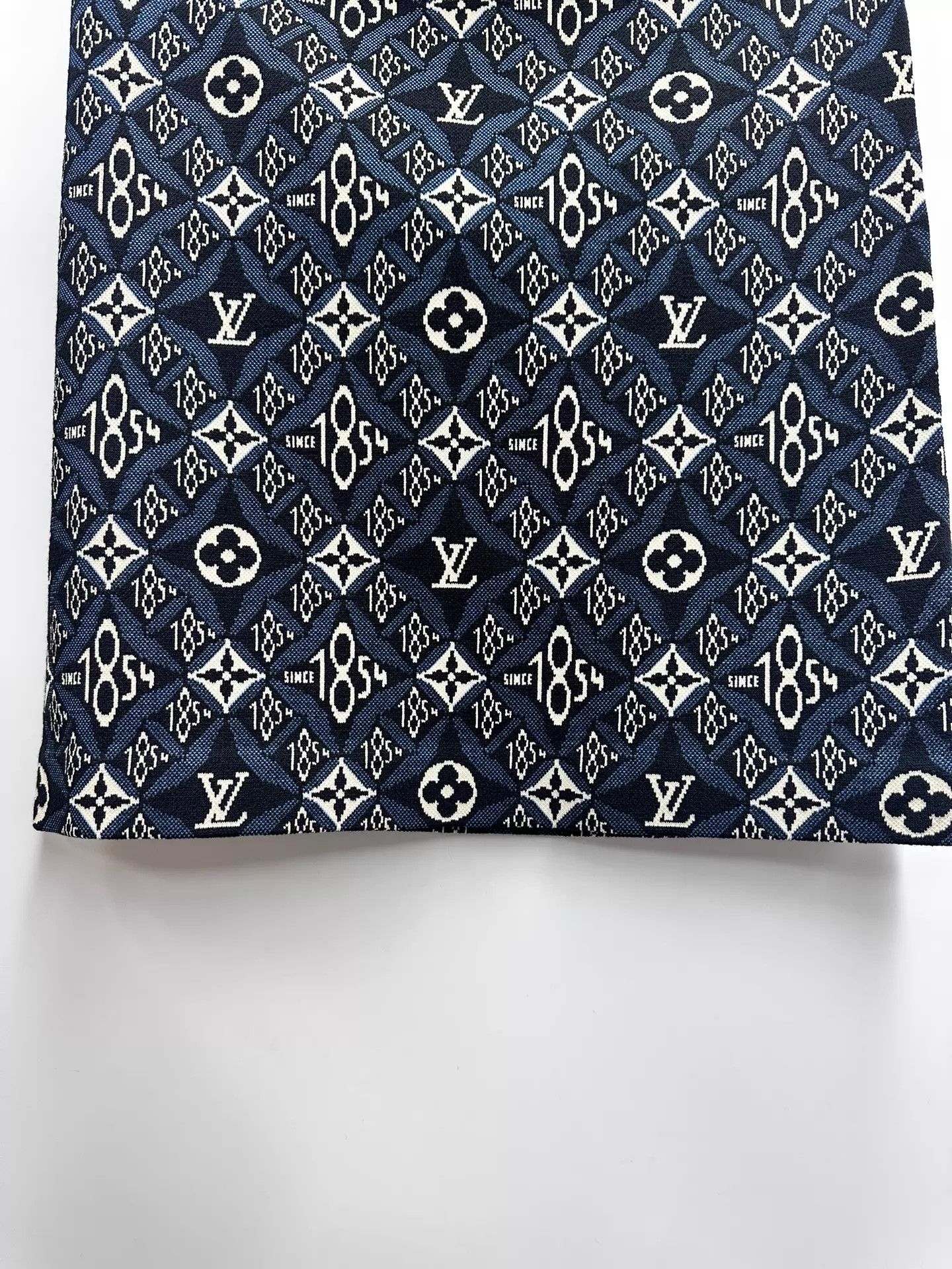 Louis Vuitton Louis Vuitton All Over Print Skirt L Size 28" / US 6 / IT 42 - 4 Thumbnail