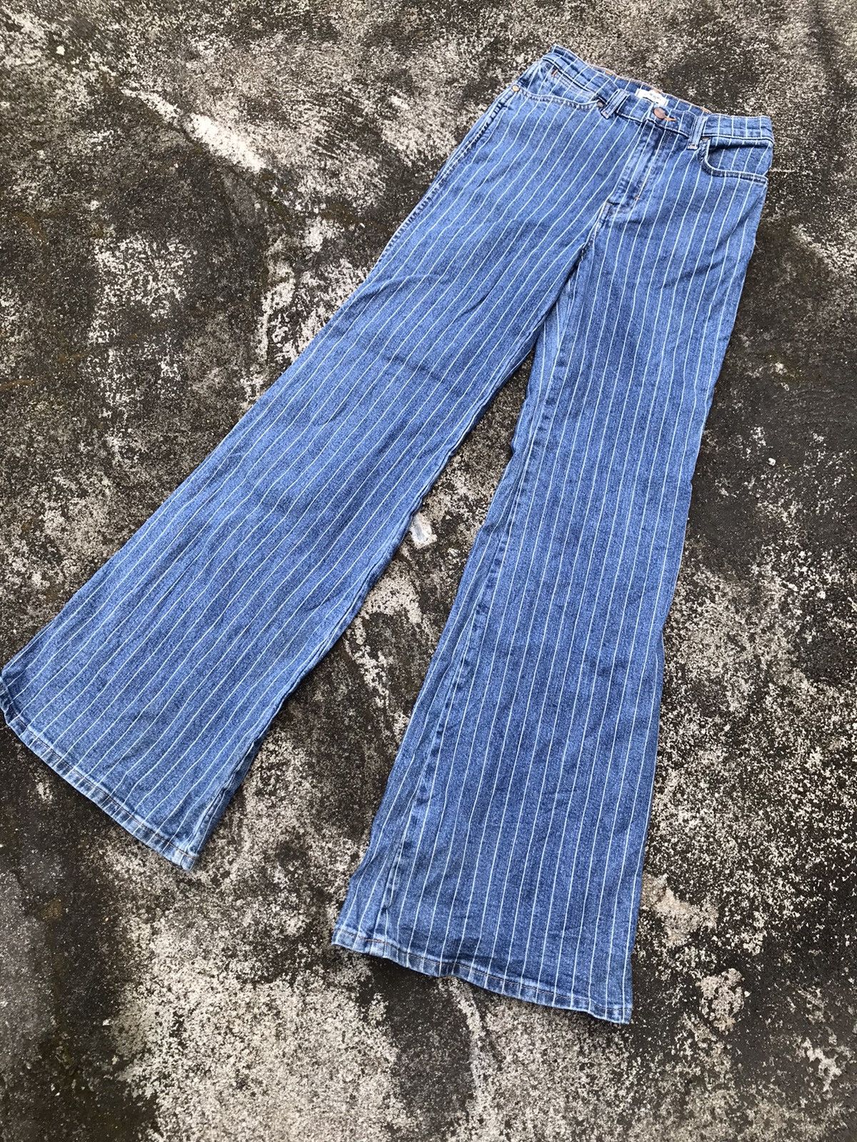 Wrangler Wrangler Flare Bellbottom Size US 26 / EU 42 - 5 Thumbnail