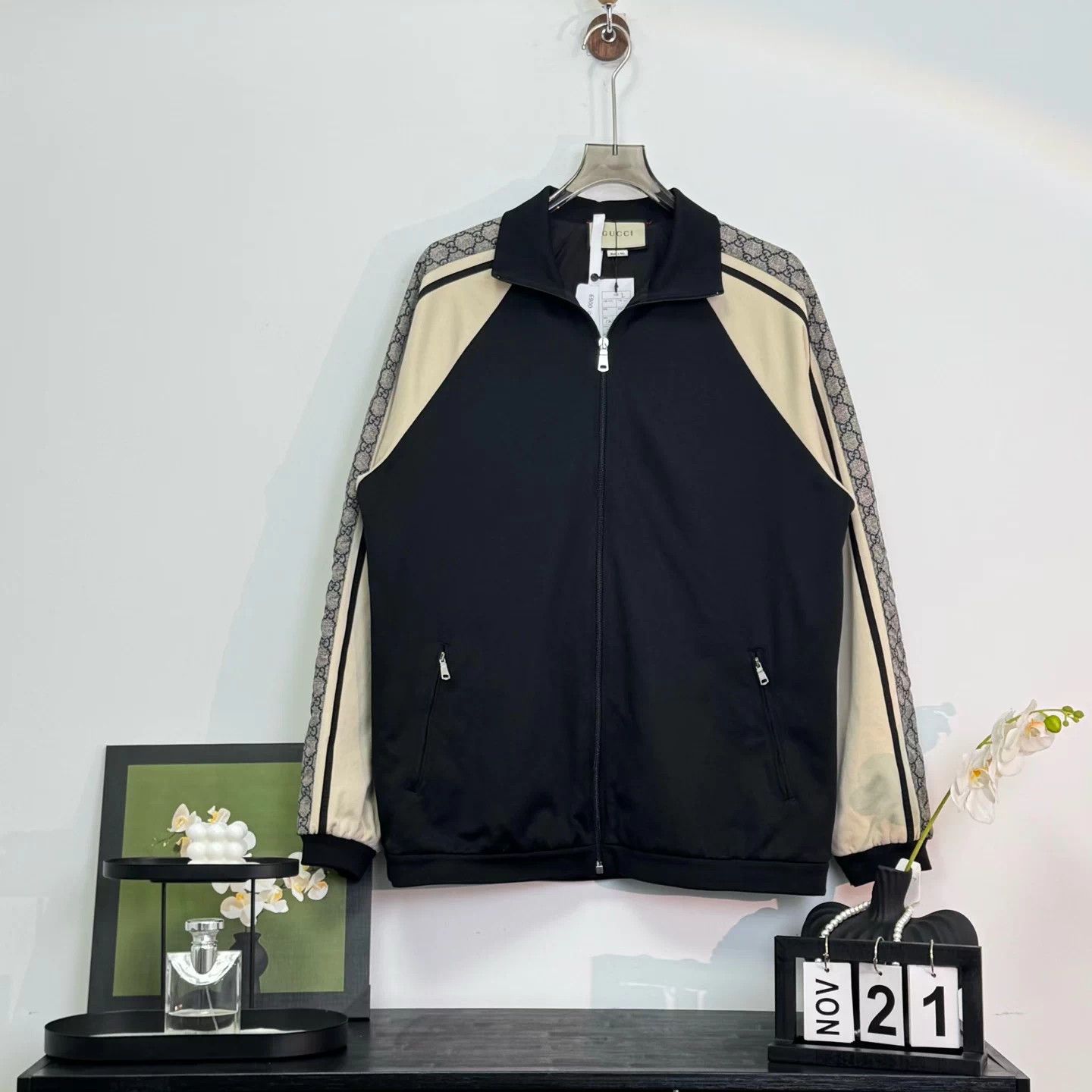 Gucci rove0069 Gucci snakeskin logo school uniform jacket Size L / US 10 / IT 46 - 1 Thumbnail