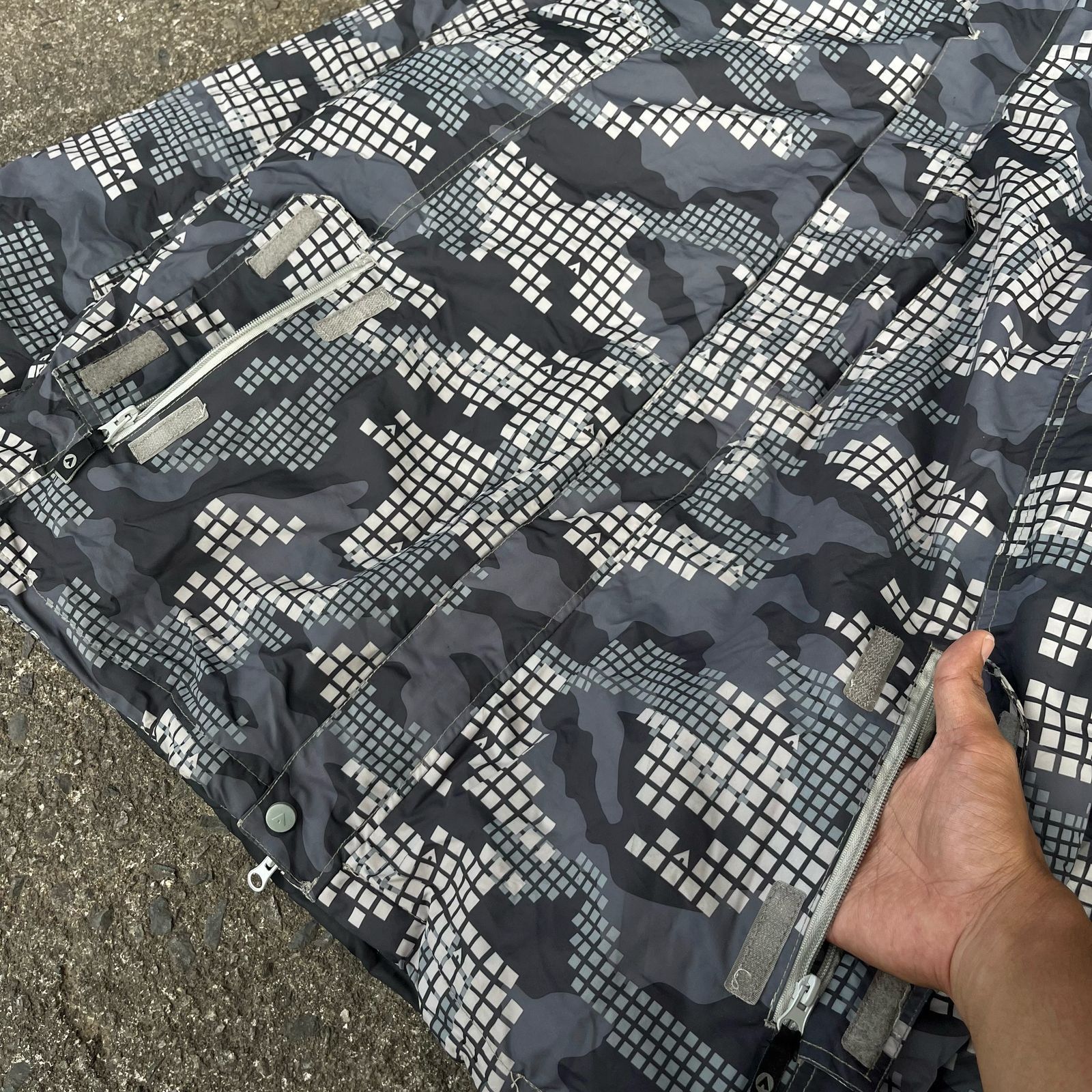 Airwalk × Vintage RARE Vintage Airwalk Puffer Camo Jacket Polar Inner Size US XL / EU 56 / 4 - 4 Thumbnail