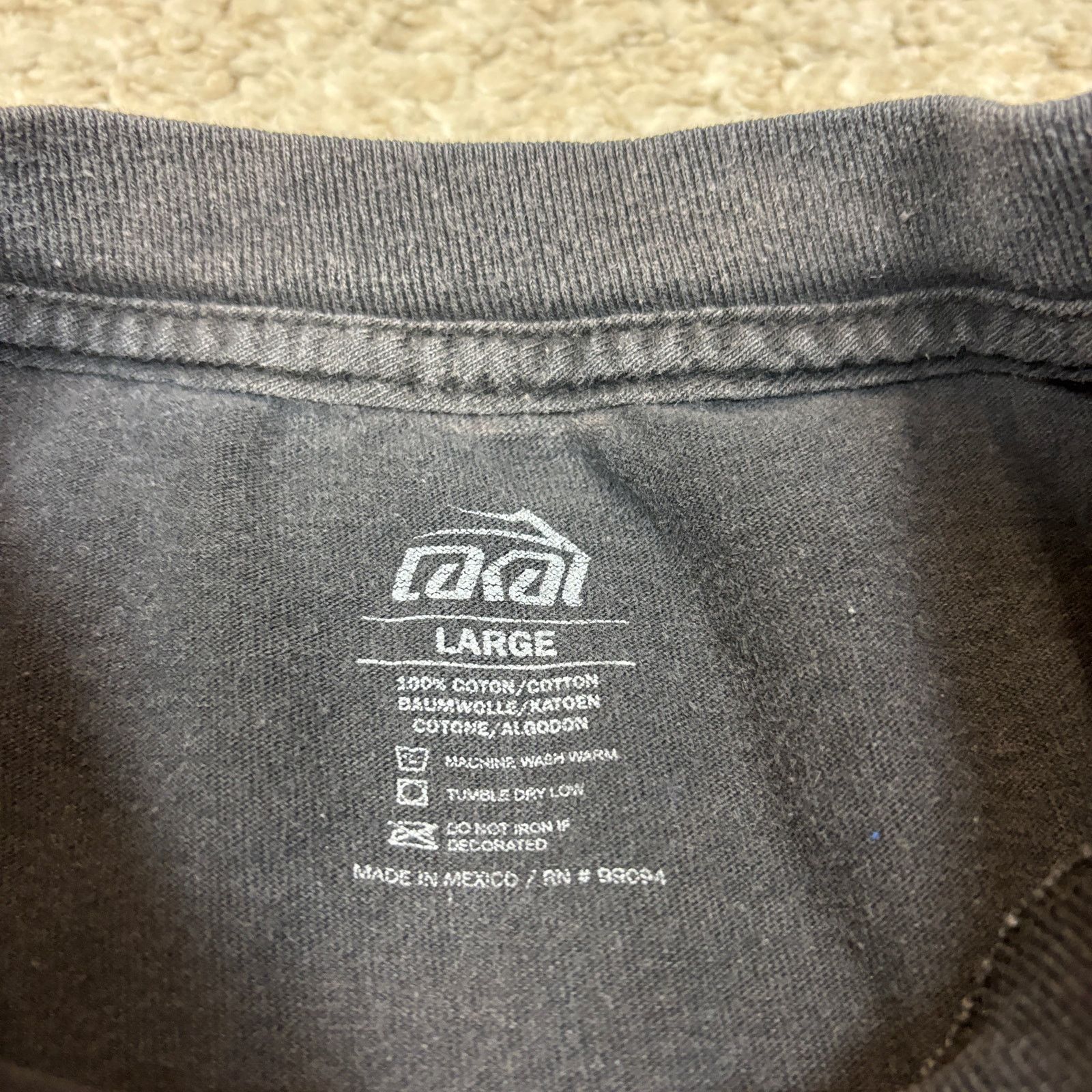 Lakai Lakai Skate Lakai Guy Graphic Faded T Shirt Men's Large Y2K Size US L / EU 52-54 / 3 - 4 Thumbnail