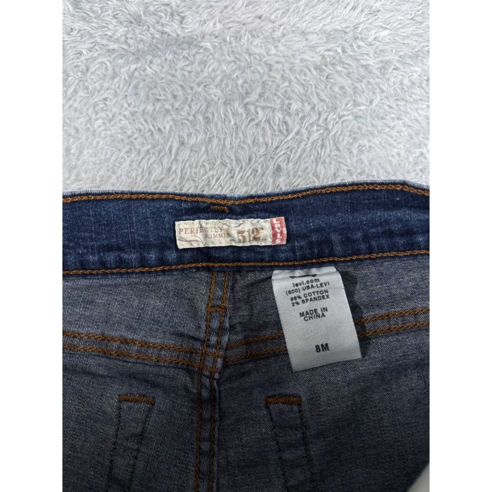 Levi's Levi's 512 Jeans Woman Regular 25x28 Blue Denim Slimming 8 Mid Rise 5-Pocket Button Zipper Size 30" / US 8 / IT 44 - 6 Thumbnail