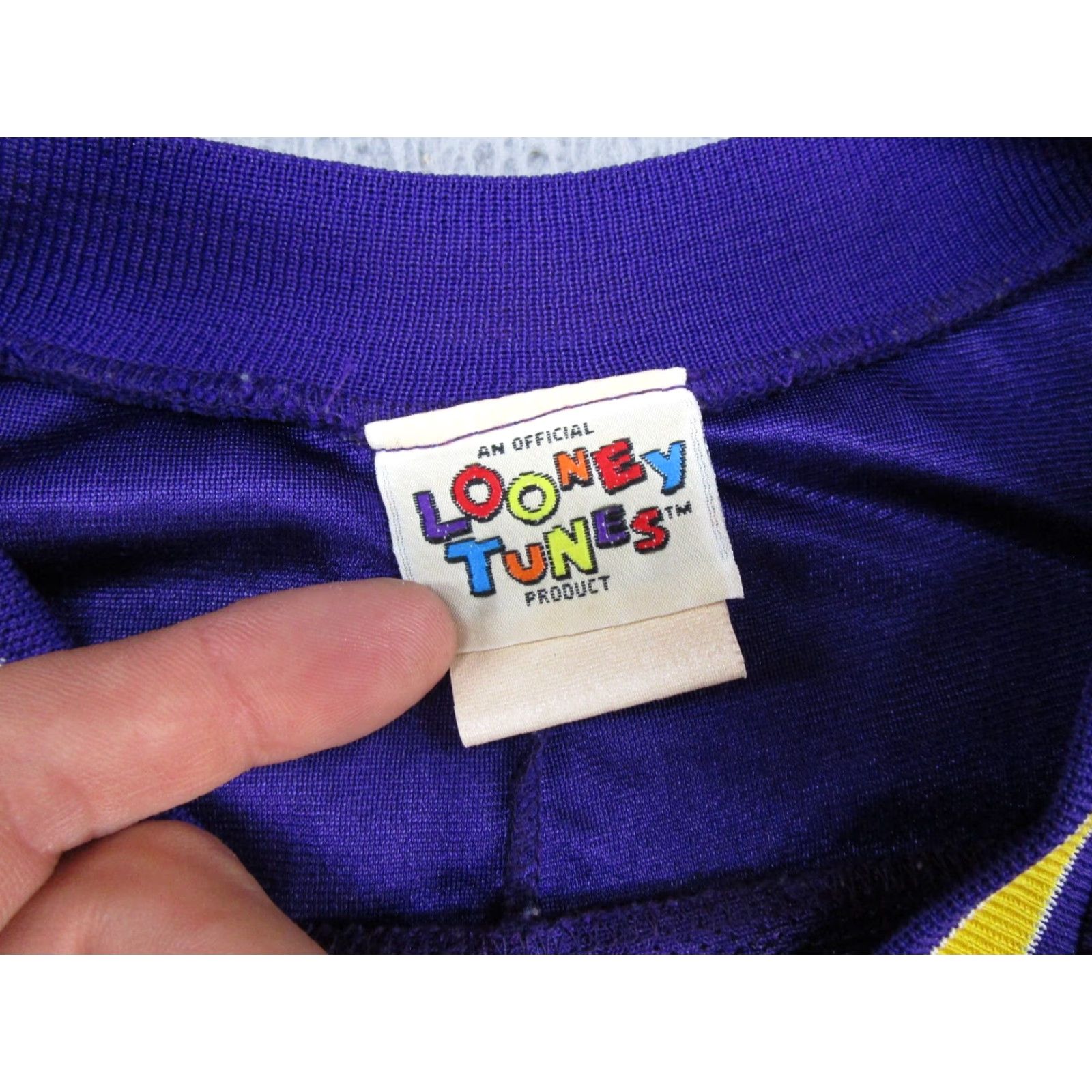 Vintage VINTAGE Warner Bros. Purple Hockey Jersey Unisex Adults L 90s Tweety Bird Looney Tunes Size L UV? Size US L / EU 52-54 / 3 - 3 Thumbnail