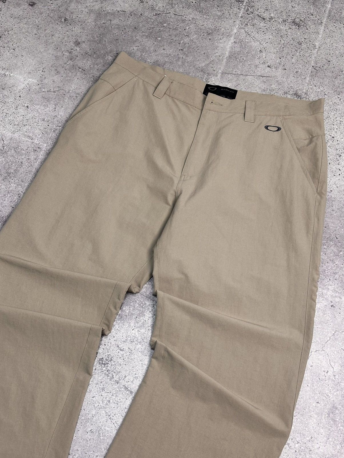 Oakley Vintage Oakley tactical beige pants utility cargo style Size US 38 / EU 54 - 2 Thumbnail