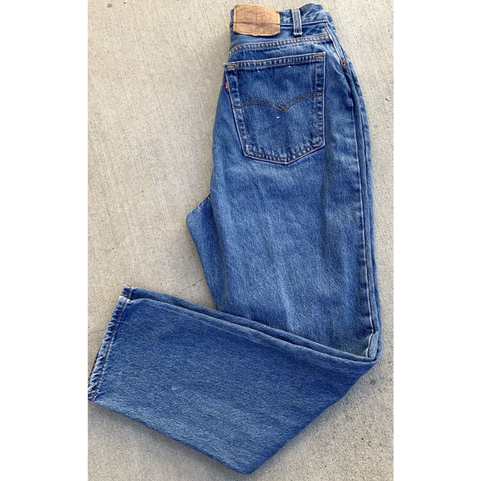 Levi's VINTAGE Levi's 501 Jeans Juniors For Her Size 13 29.5 in Waist 29 in Inseam Blue 5-Pocket Denim 100% Cotton Button Jeans Womens Boys Girls Size 34" / US 12 / IT 48 - 2 Thumbnail