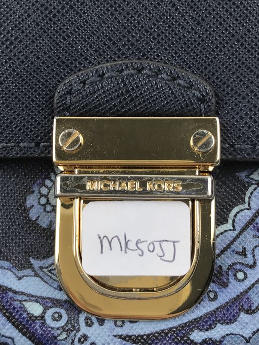 Michael kors vintage blue hot sale wallet