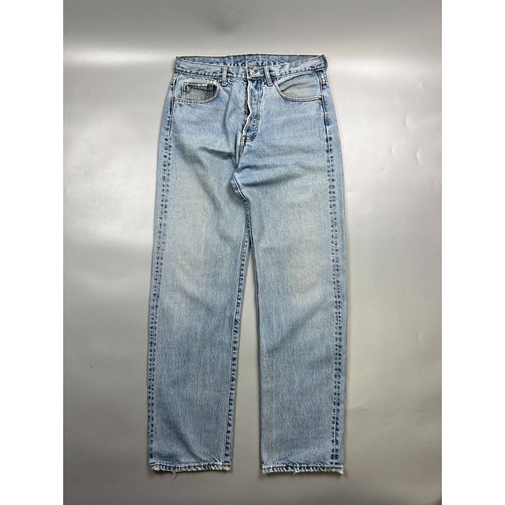 Levi's Levi’s 501 Made in USA Light Wash Denim Jeans Pants (Y0910) Size US 32 / EU 48 - 1 Thumbnail
