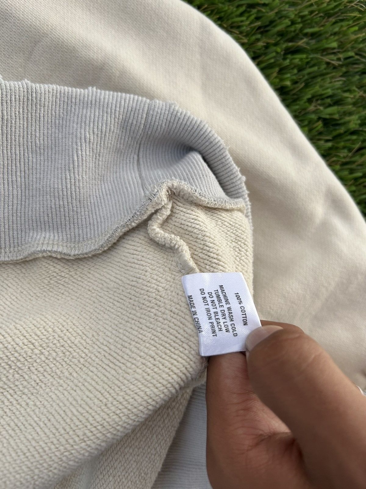 Honor the Gift Honor The Gift Spellout College Distressed Pocket Sweatshirt Size US M / EU 48-50 / 2 - 6 Thumbnail