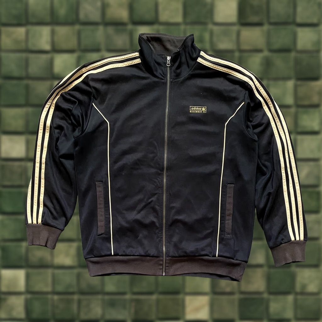 Adidas VINTAGE Adidas Muhammad Ali The Greatest Black Gold Track Jacket M Mens Size US M / EU 48-50 / 2 - 1 Thumbnail