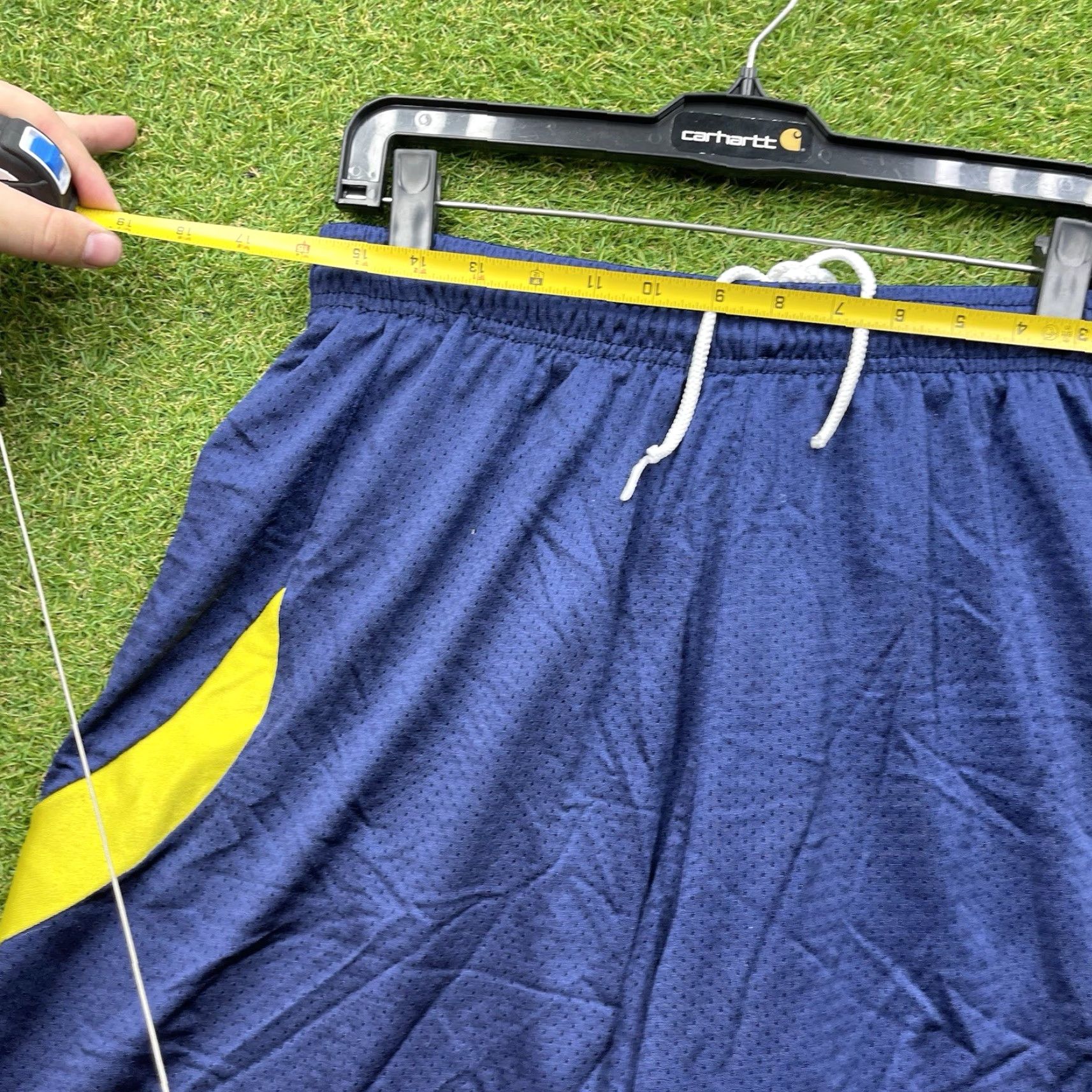 Adidas VINTAGE Adidas Michigan Wolverines Shorts Mens XL Blue Basketball Team Issued Y2K Size US 36 / EU 52 - 3 Thumbnail