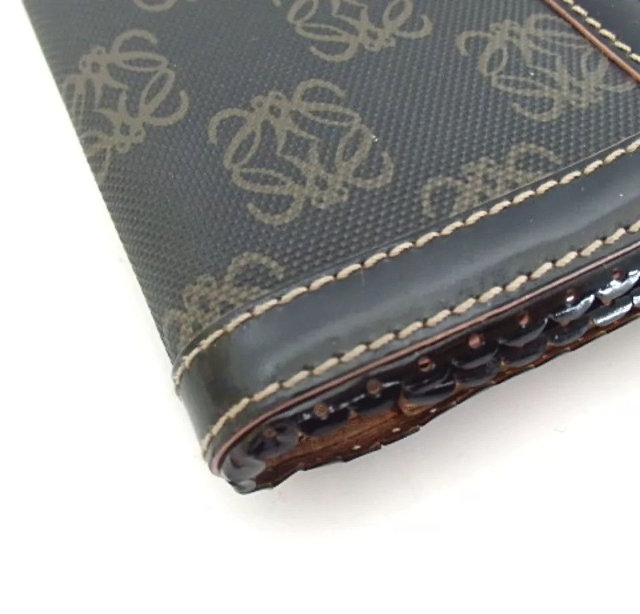 Loewe LOEWE Anagram Wallet in mint condition Size ONE SIZE - 6 Thumbnail