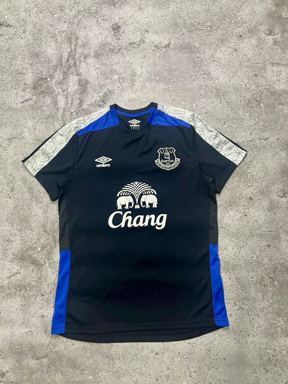 Umbro × Vintage Umbro Everton Vintage Jersey T Shirt Size US M / EU 48-50 / 2 - 1 Thumbnail