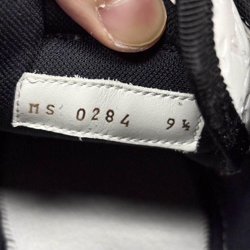 Louis Vuitton Louis Vuitton Rivoli Low-Top Sneakers for Men -2508 Size US 10.5 / EU 43-44 - 5 Thumbnail