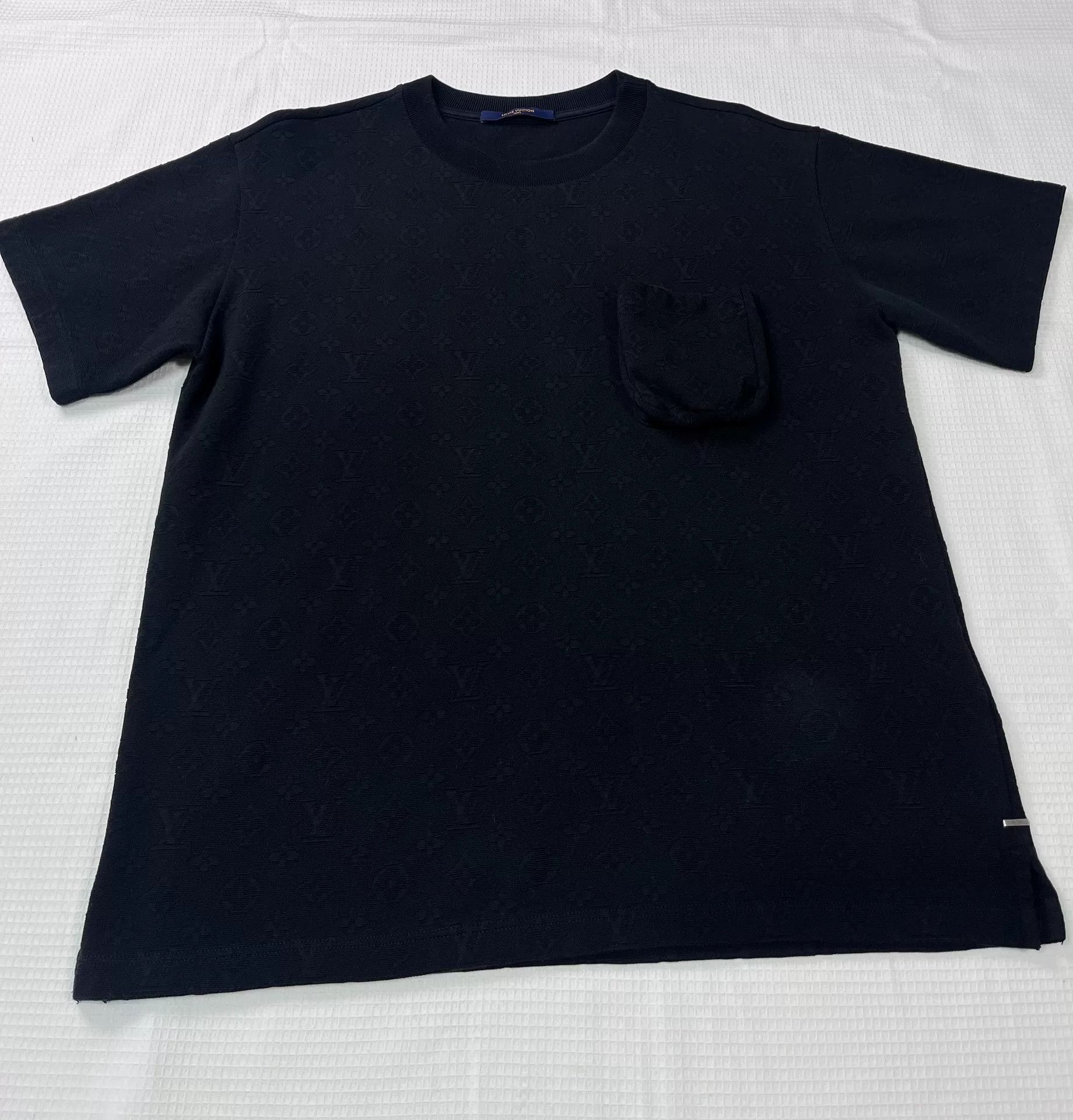 Louis Vuitton Louis Vuitton Subtle Print Pocket Short Sleeve Size US L / EU 52-54 / 3 - 1 Thumbnail