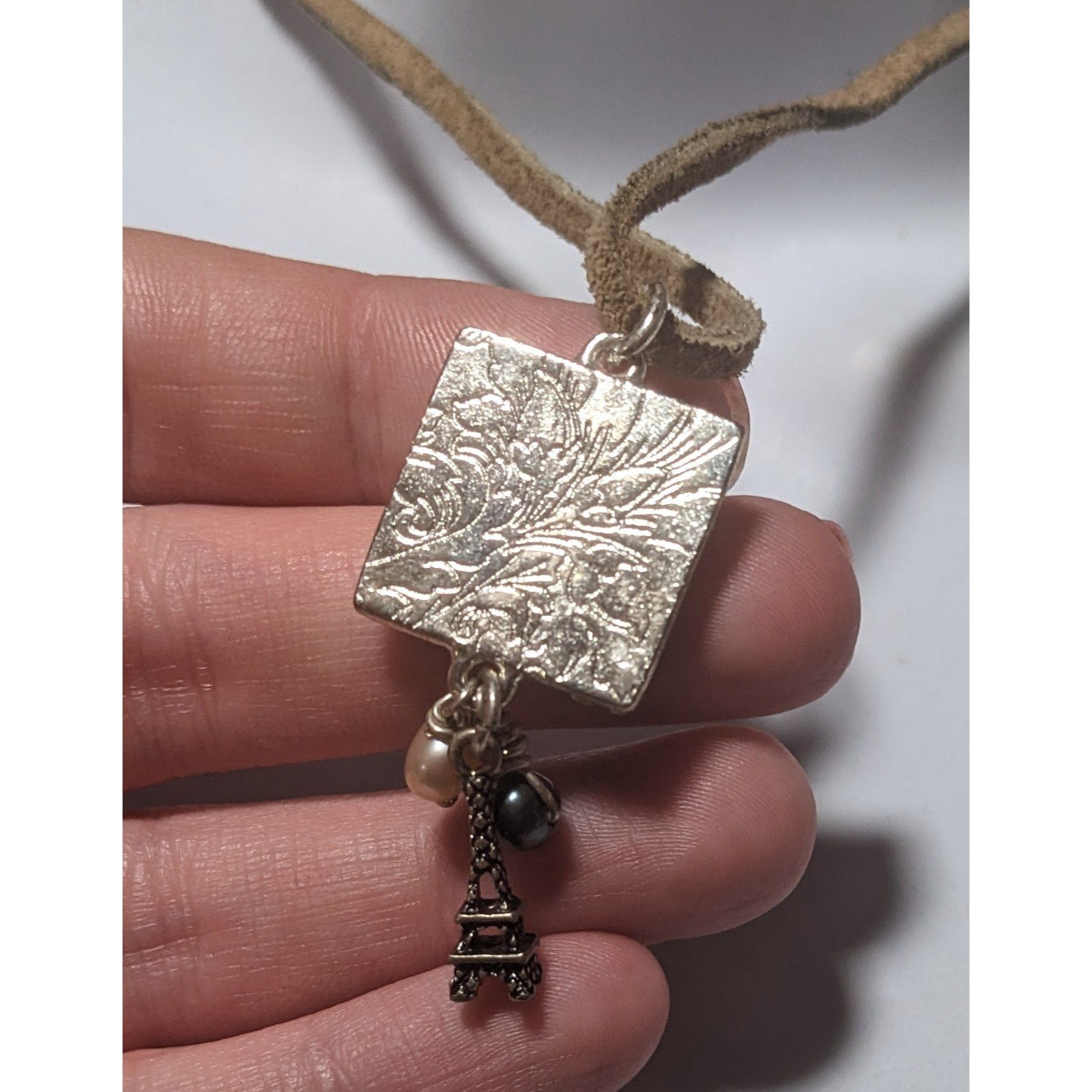 Other Retro Paris France Suede Pearl Charm Necklace Size ONE SIZE - 6 Thumbnail