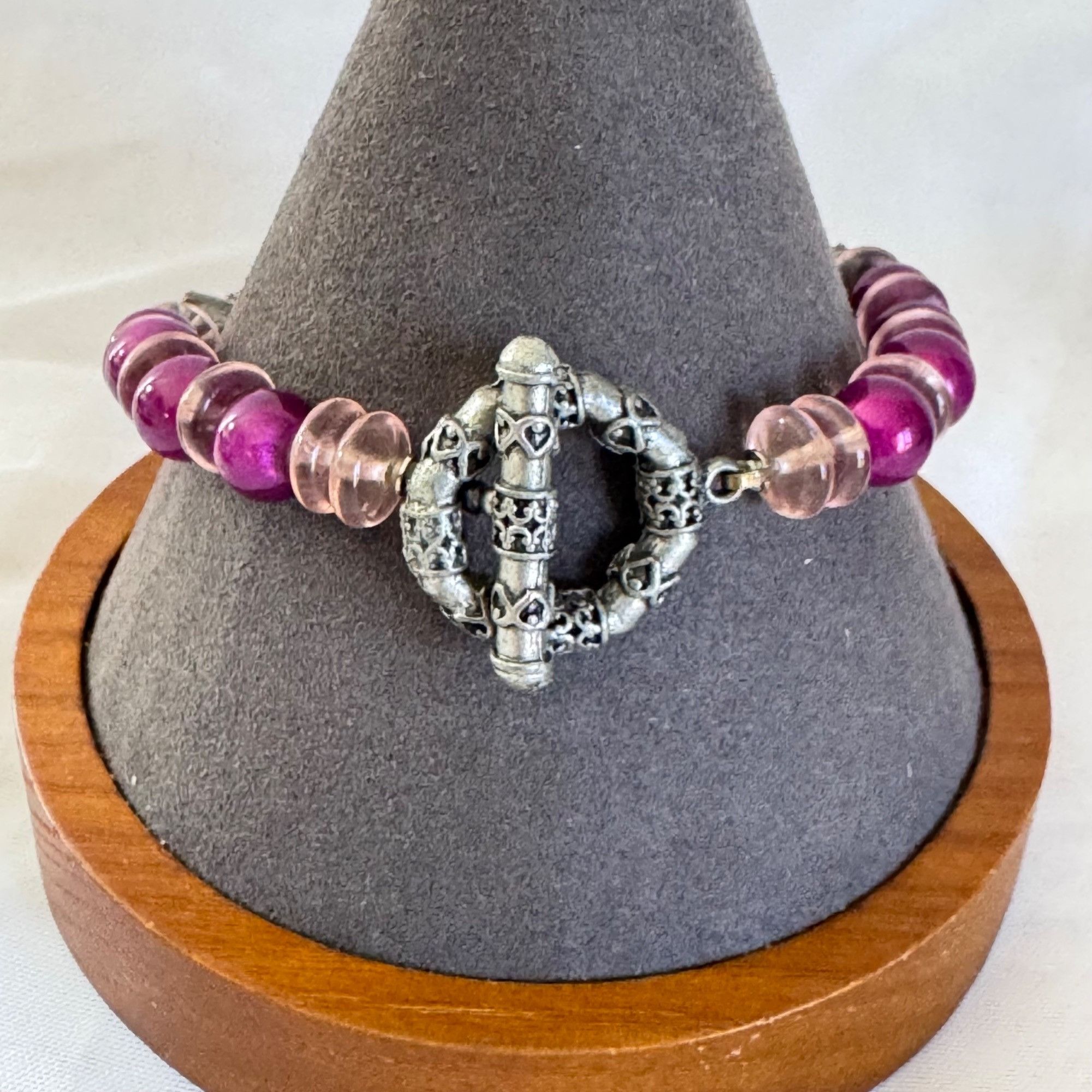 Vintage Silver Tone Pink Fuchsia Artisan Glass Bead & Silver Bead St Size ONE SIZE - 4 Thumbnail