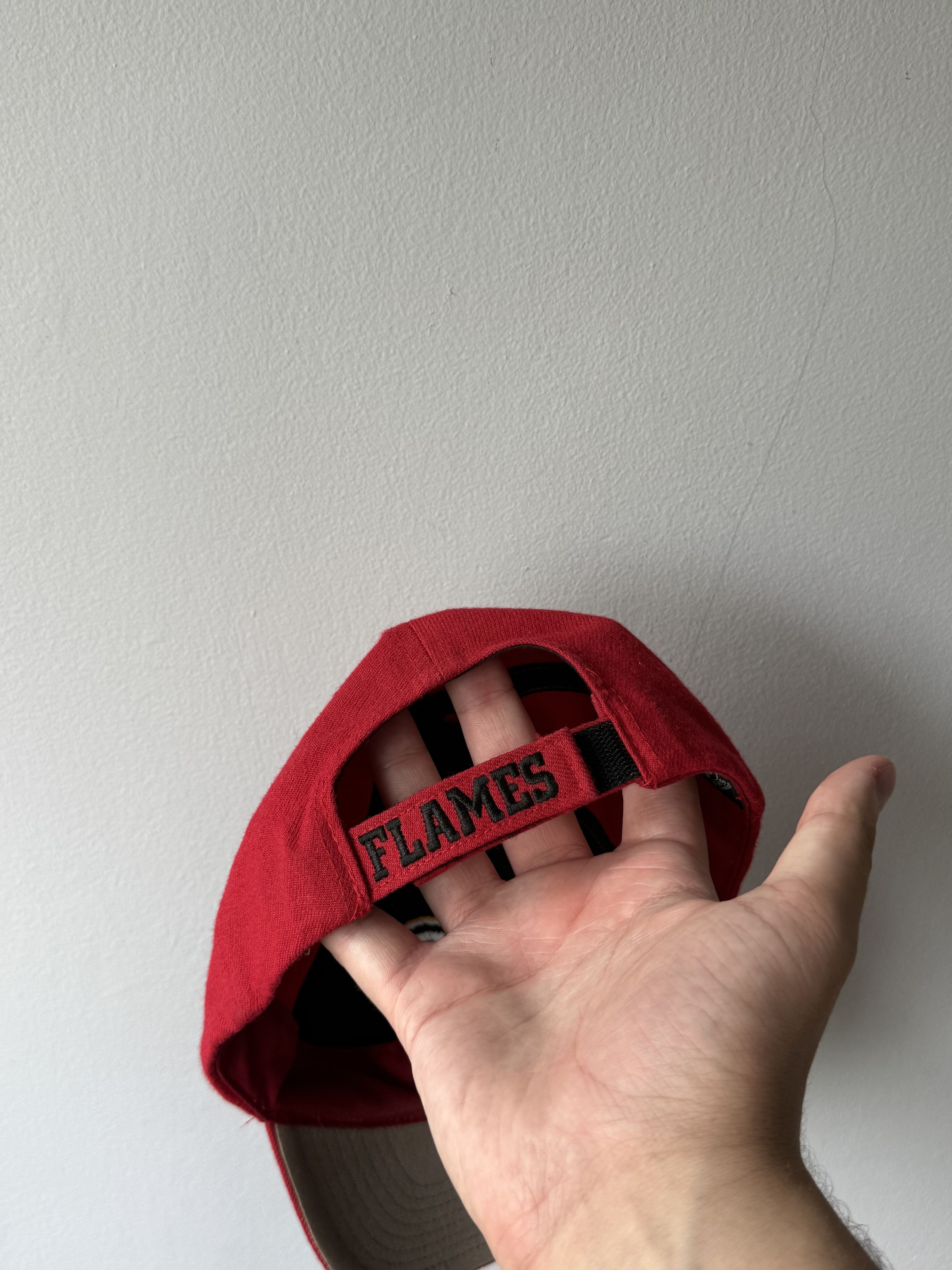NHL Calgary Flames '47 Signed NHL Hockey Team Official Hat Cap Size ONE SIZE - 5 Thumbnail