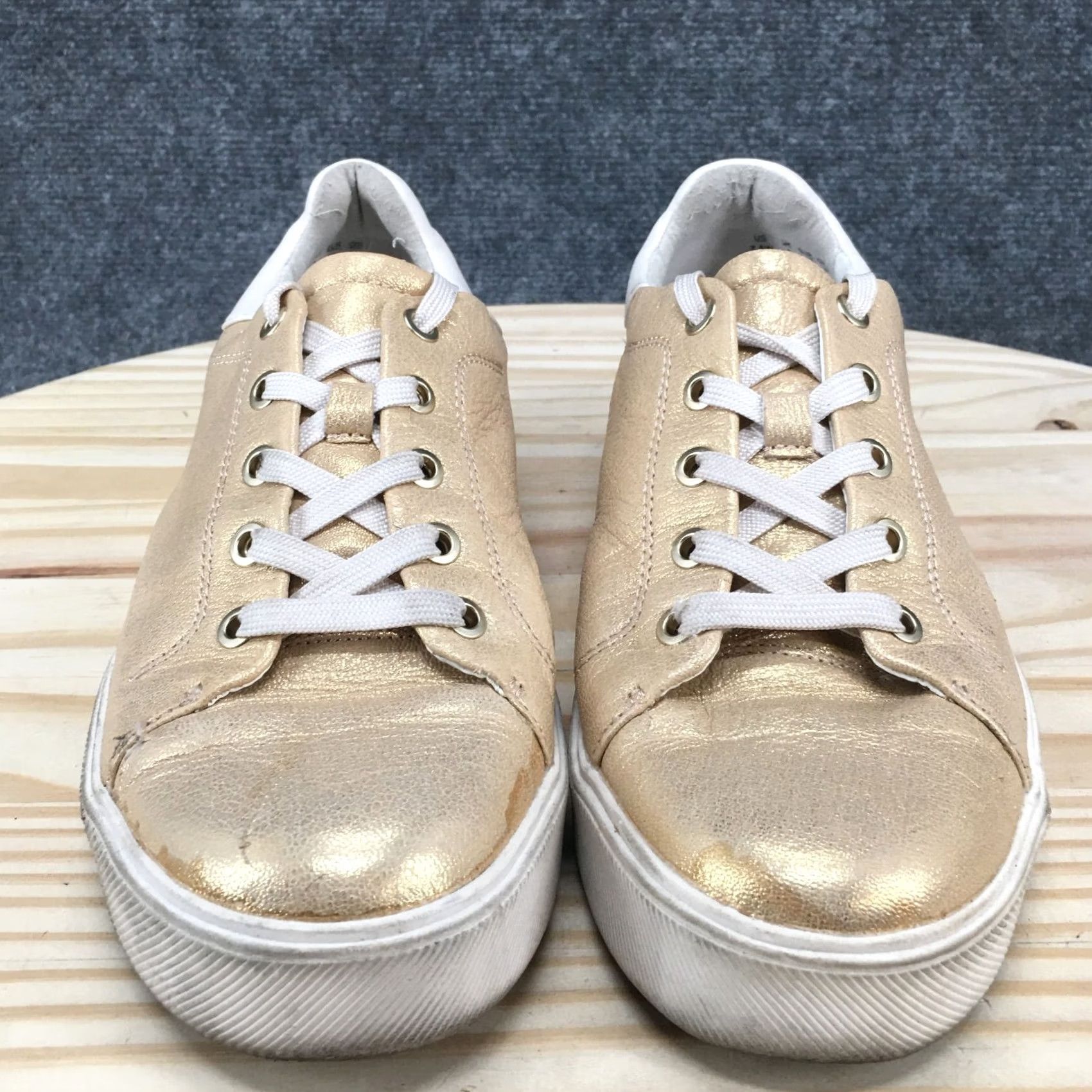 Naturalizer Naturalizer Womens 7.5 W Wide Morrison 2.0 Casual Sneakers Gold Leather Low Top Size M / US 6-8 / IT 42-44 - 7 Thumbnail