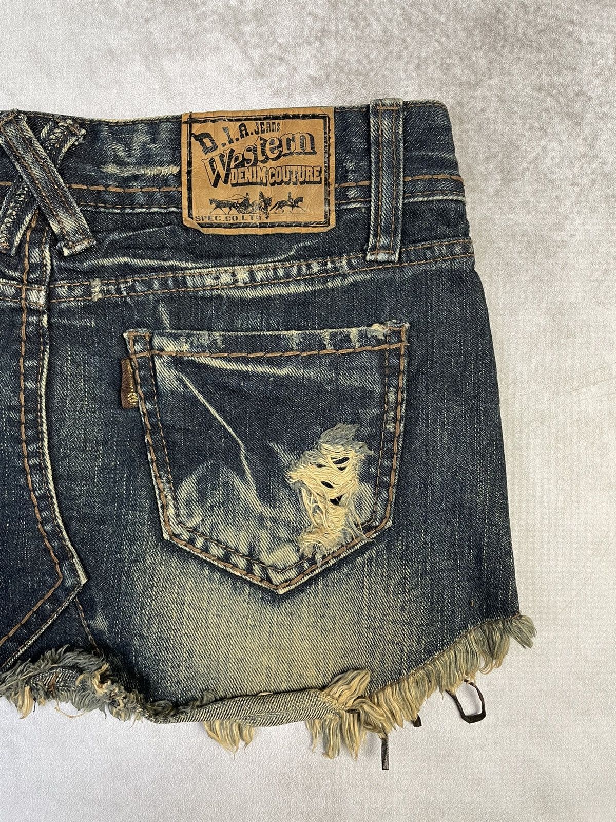 Japanese Brand Y2k D.i.a. Lace-Up Distressed Denim Mini Skirt Size 26" / US 2 / IT 38 - 10 Thumbnail