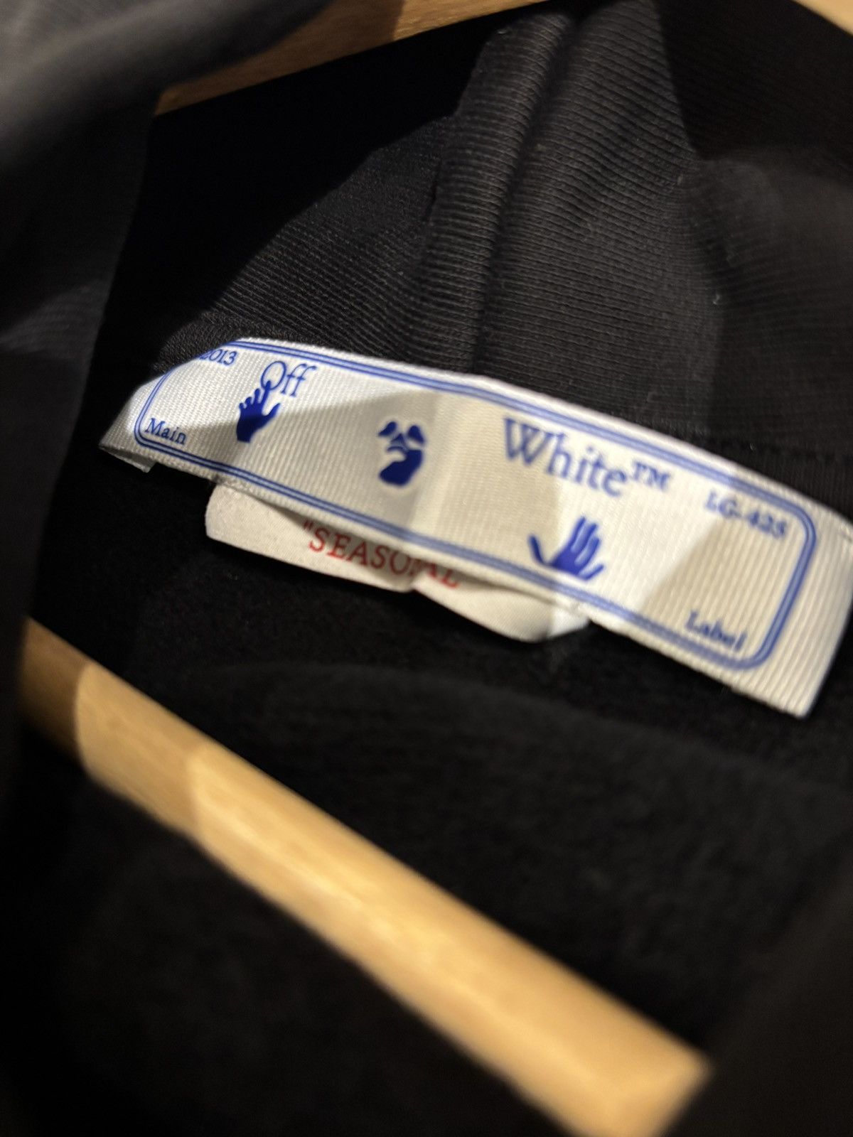 Off-White Off white brush arrow hoodie black Size US S / EU 44-46 / 1 - 7 Thumbnail